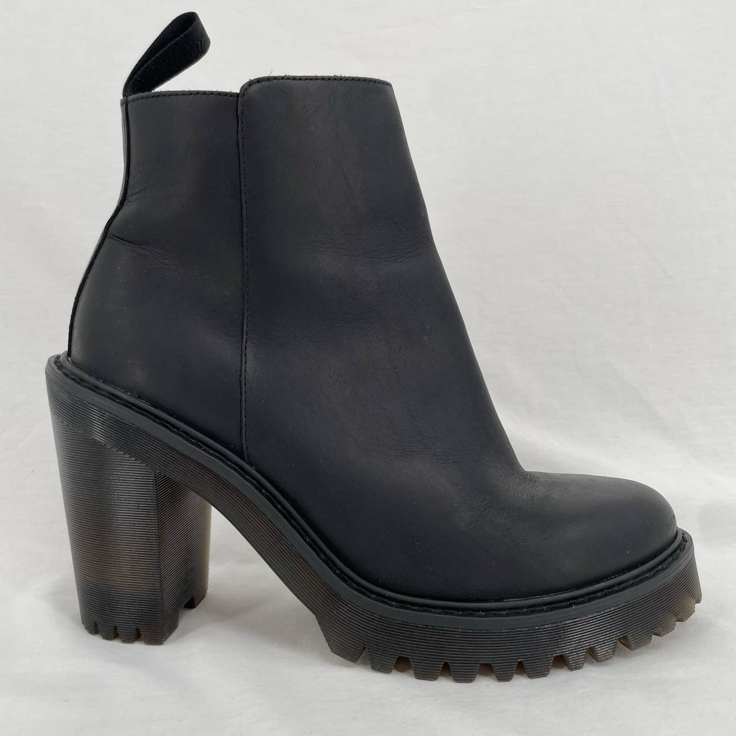 Dr. Martens Magdalena Black Blackout Witchy Grunge Leather Heeled Ankle Boots Size 9