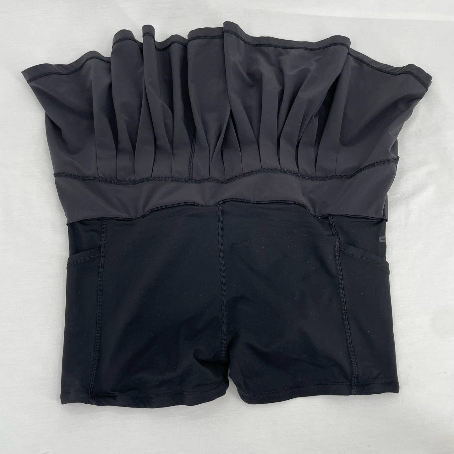Lululemon Circuit Breaker Black Pleated Active Running Golf Tennis Skirt Skort Size 6