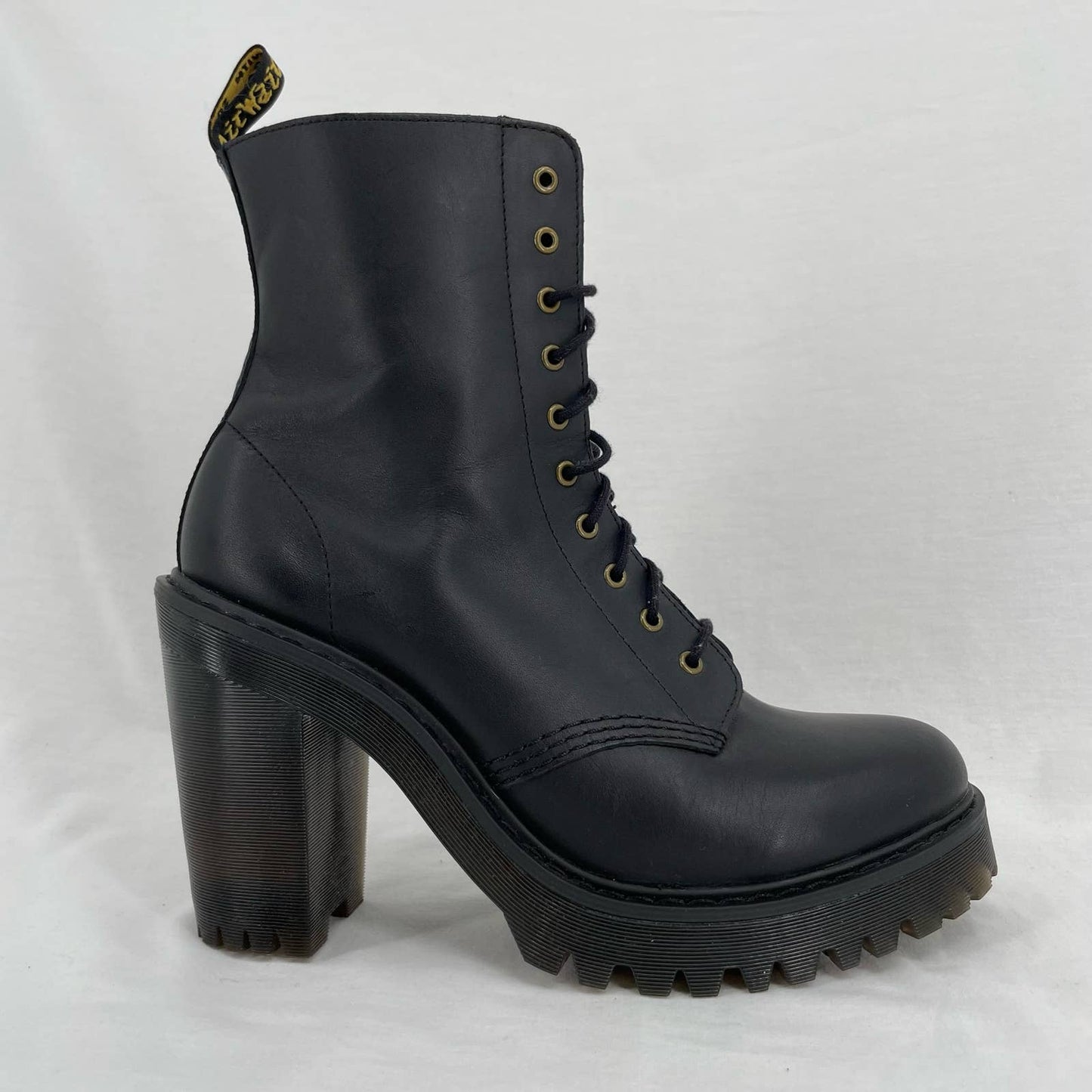 Dr. Martens Kendra Black High Heels Smooth Leather Lace Up Witchy Heeled Boots Size 9