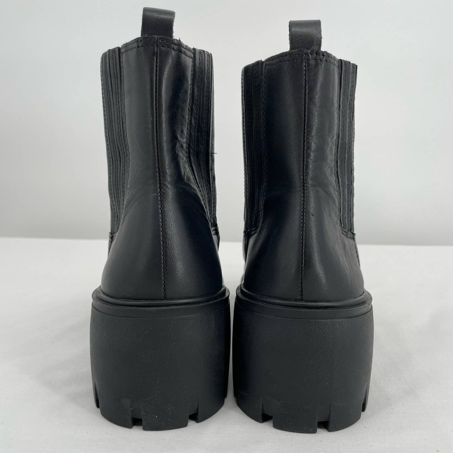 Steve Madden Rankel Women's Black Leather Lug Sole Ankle Boots Size 10