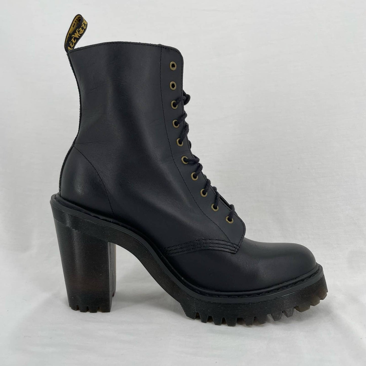 Dr. Martens Kendra Black High Heels Smooth Leather Lace Up Witchy Heeled Boots Size 9