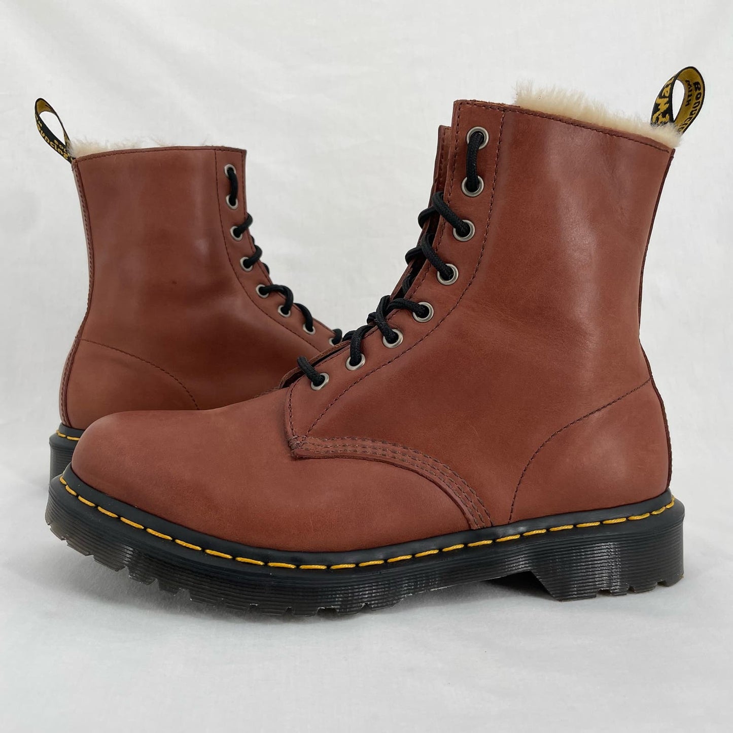 Dr. Martens Serena 1460 Tan Faux Fur Lined Boots Laced Winter Farrier Chalet Size 10