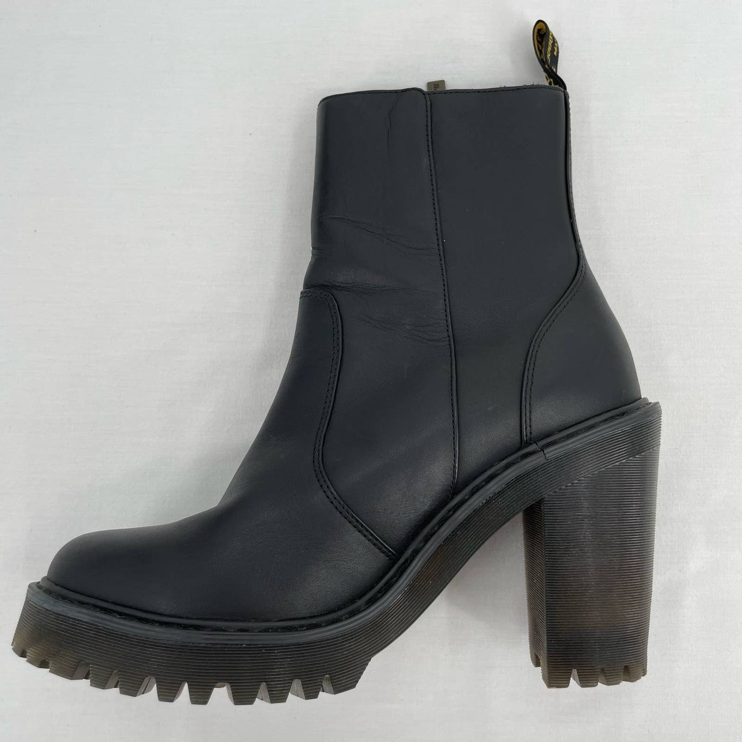 Dr. Martens Magdalena II Black Heeled Boots Zippers Lug Sole Chunky Heel Size 9