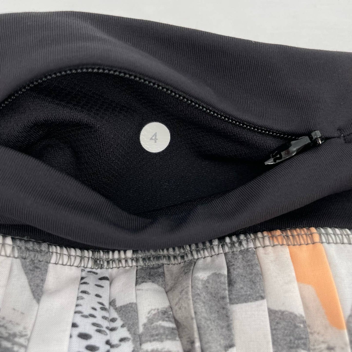 Lululemon Pleat To Street Skirt Mini Art Pop Pleated Active Skort Golf Tennis Size 4