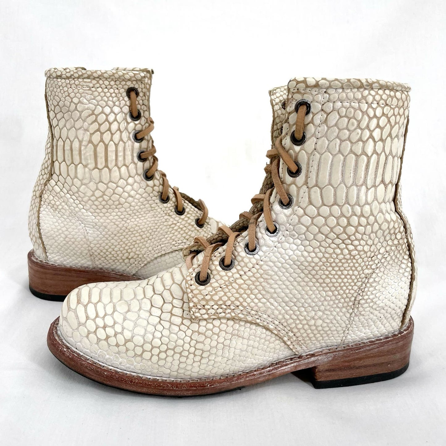 Freebird by Steven Manchester White Snake Leather Wrap Lace Up Boho Boots Size 6