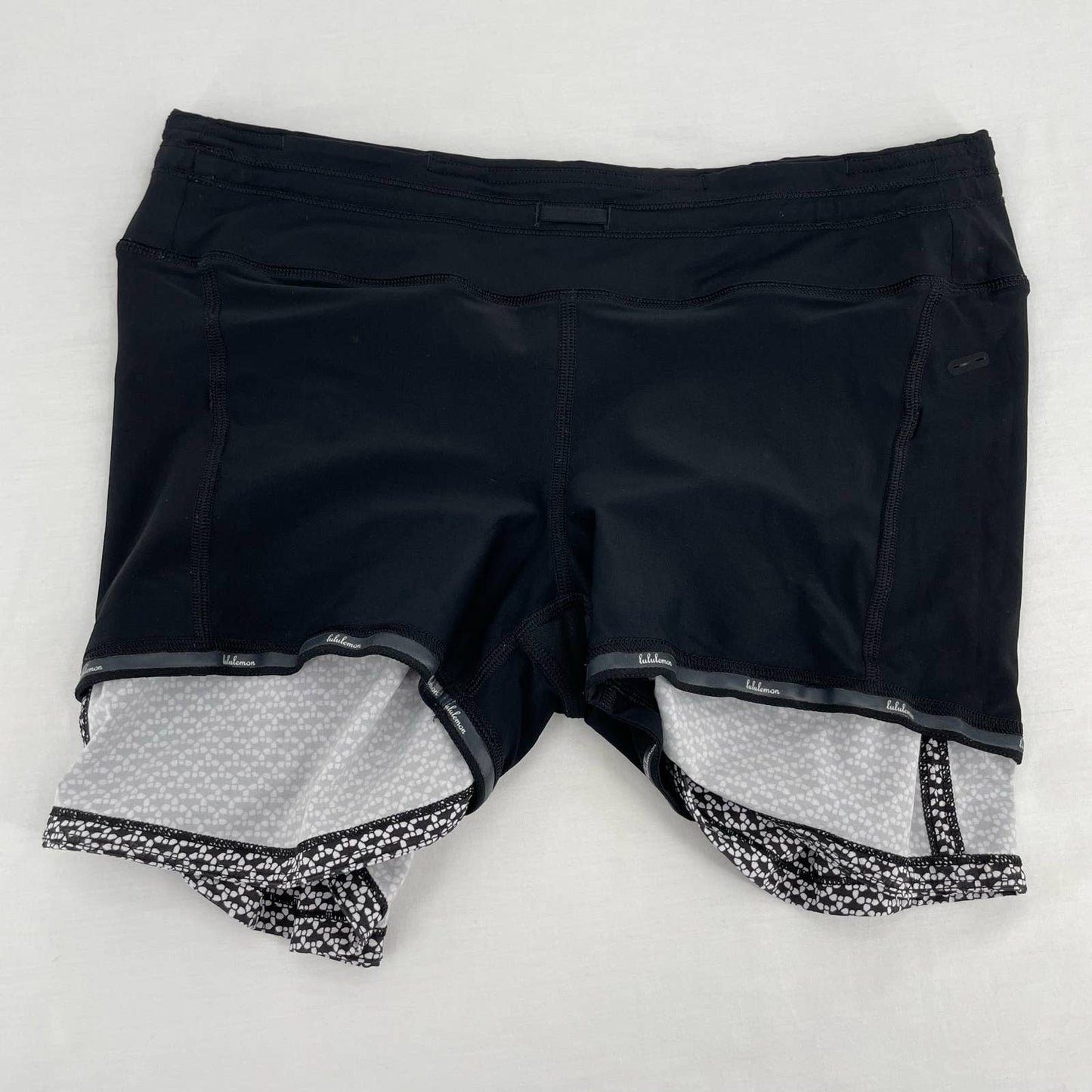 Lululemon Tall Pace Rival Skirt Monochromic Black White Pattern Active Skort Size 8
