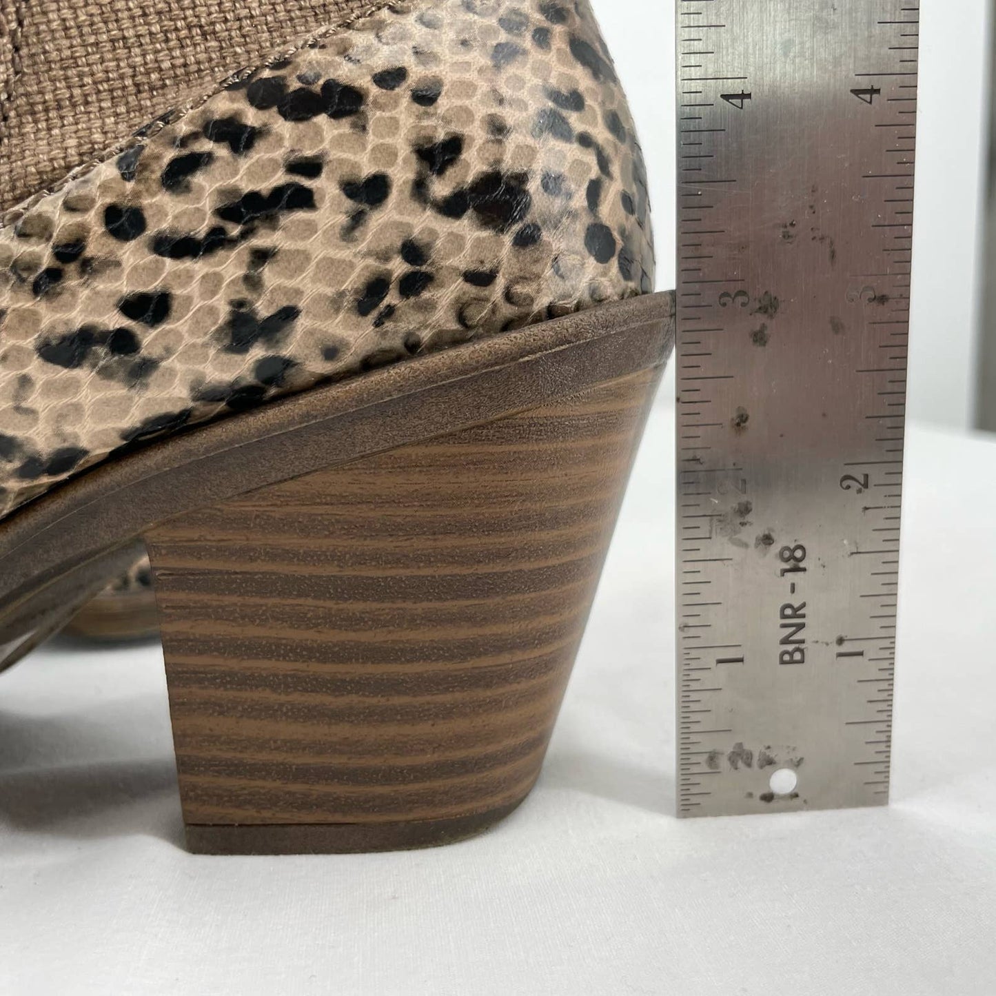 Blowfish Lolly Snake Snakeskin Burlap Neutral Tone Western Style Ankle Booties Size 7
