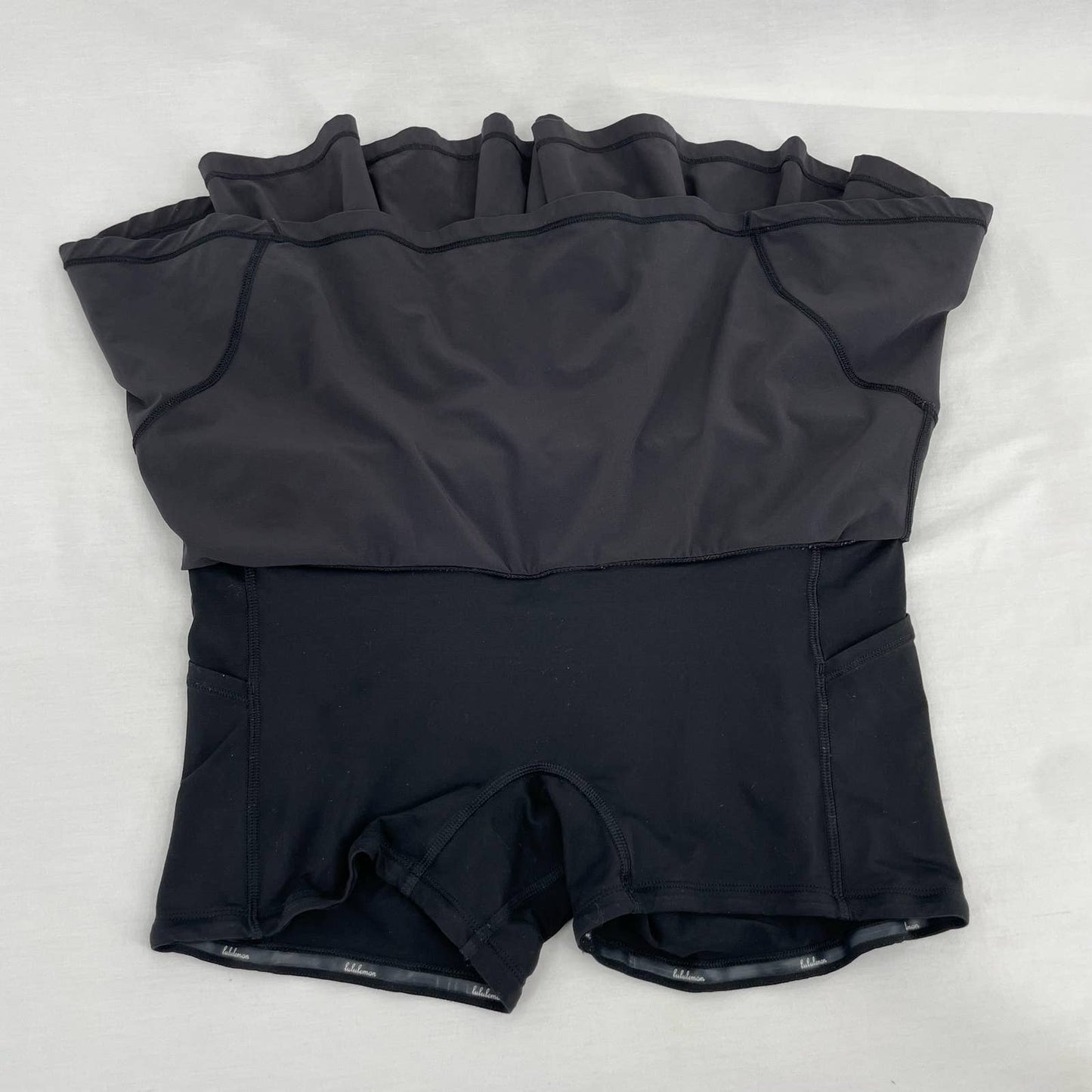 Lululemon Circuit Breaker Black Pleated Active Running Golf Tennis Skirt Skort Size 6