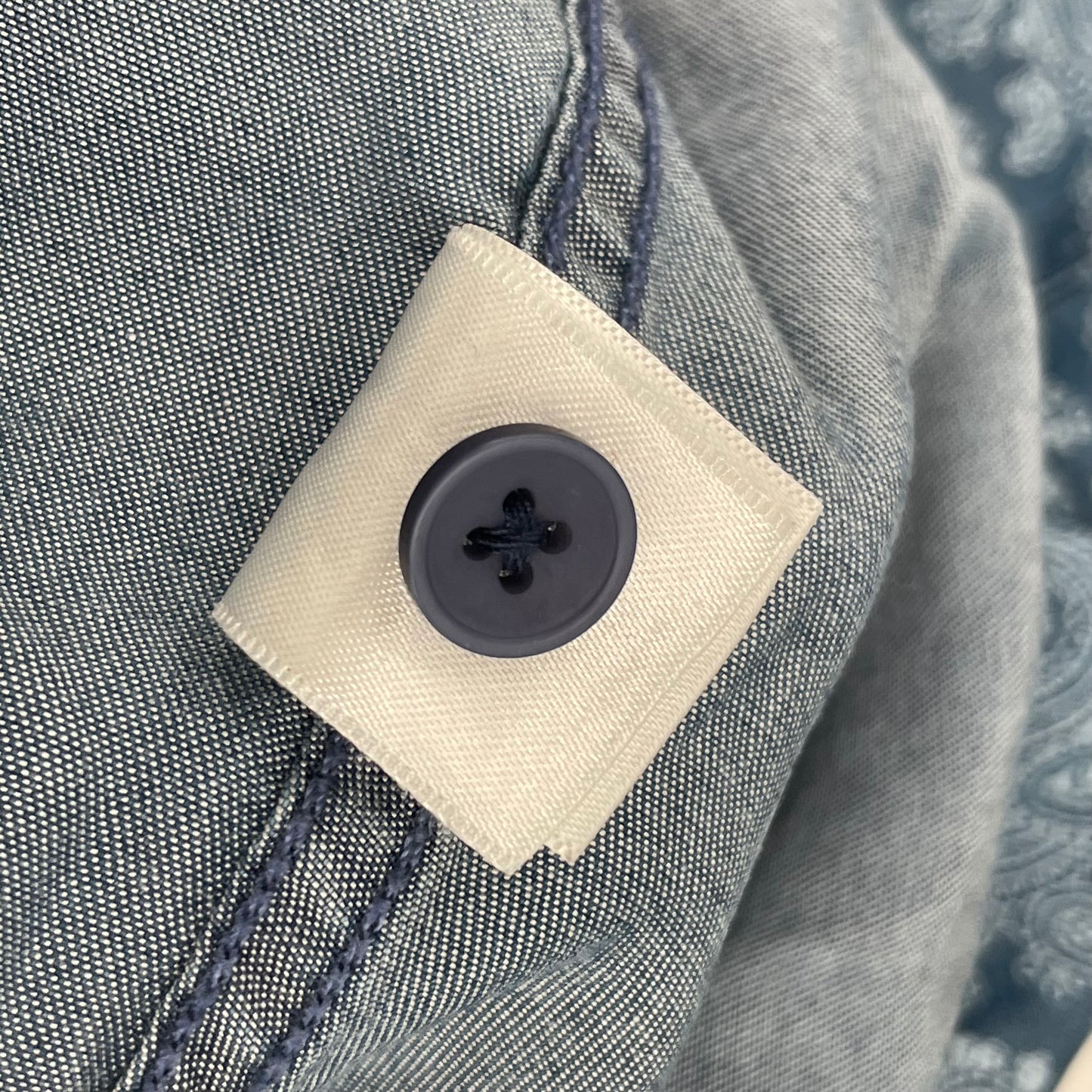 Coldwater Creek Paisley Chambray Button Up Top Blouse Denim Blue Western Size 8