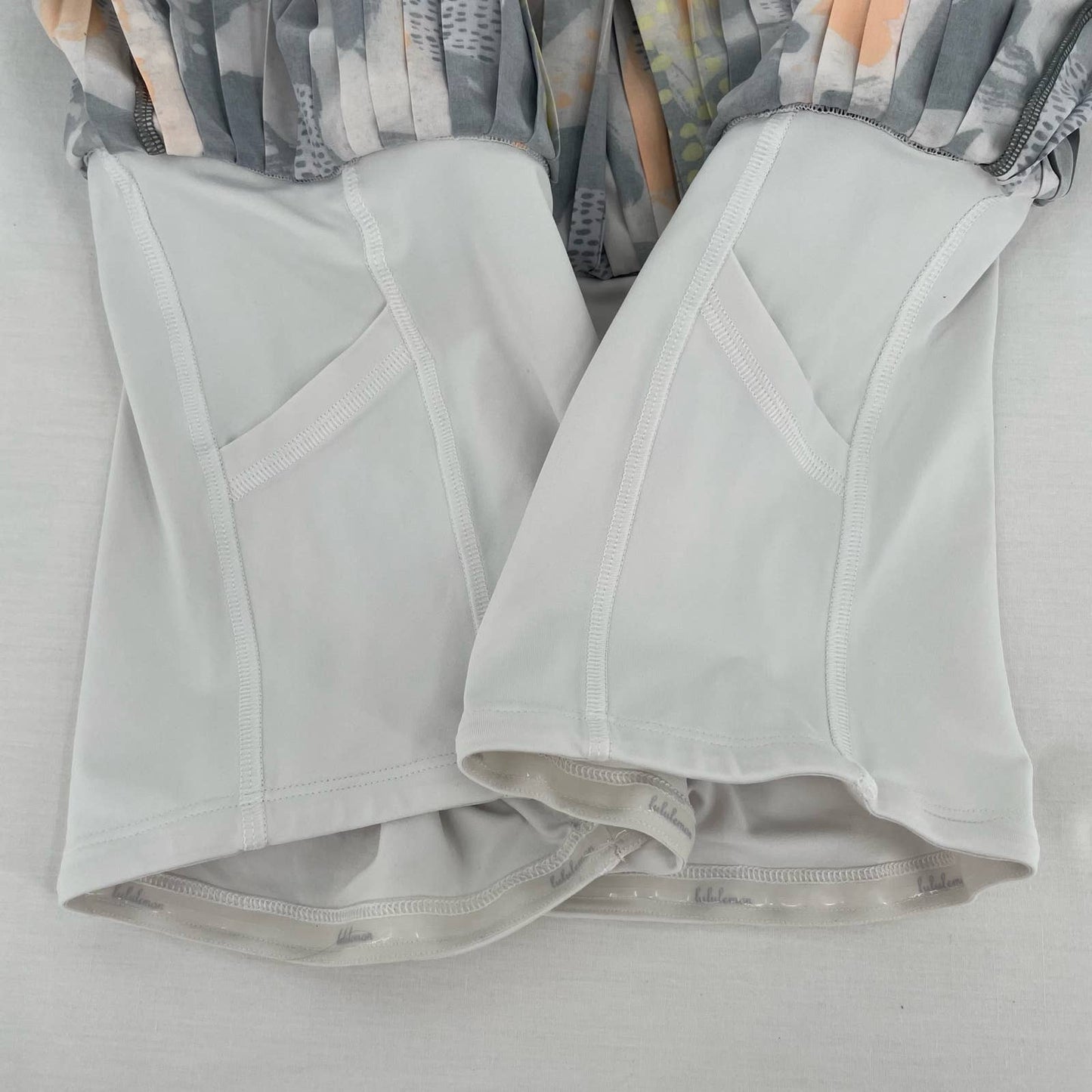 Lululemon Pleat To Street Skirt Mini Art Pop Pleated Active Skort Golf Tennis Size 4