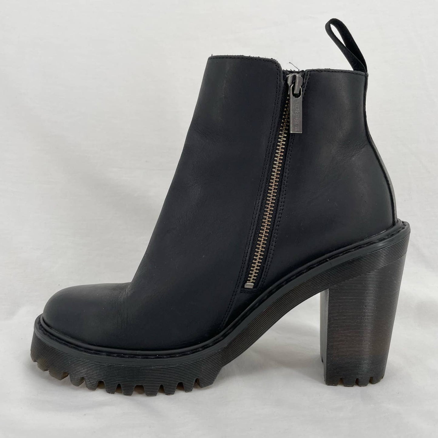 Dr. Martens Magdalena Black Blackout Witchy Grunge Leather Heeled Ankle Boots Size 9