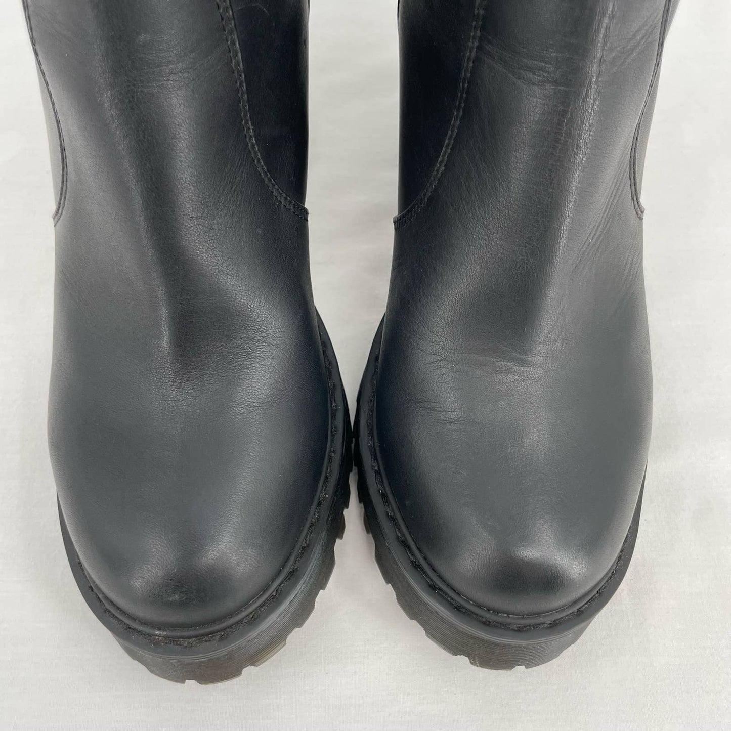 Dr. Martens Magdalena II Black Heeled Boots Zippers Lug Sole Chunky Heel Size 9