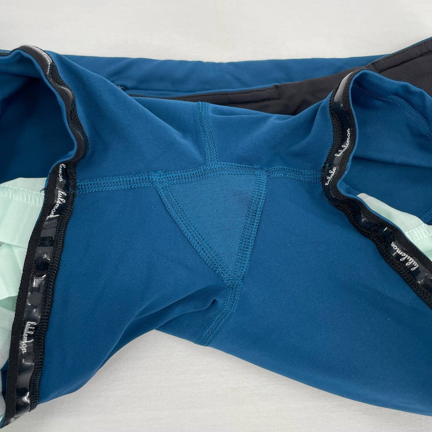 Lululemon Pleat to Street II Blue Aqua Poseidon Sea Mist Skirt Skort Ballerina Size 6