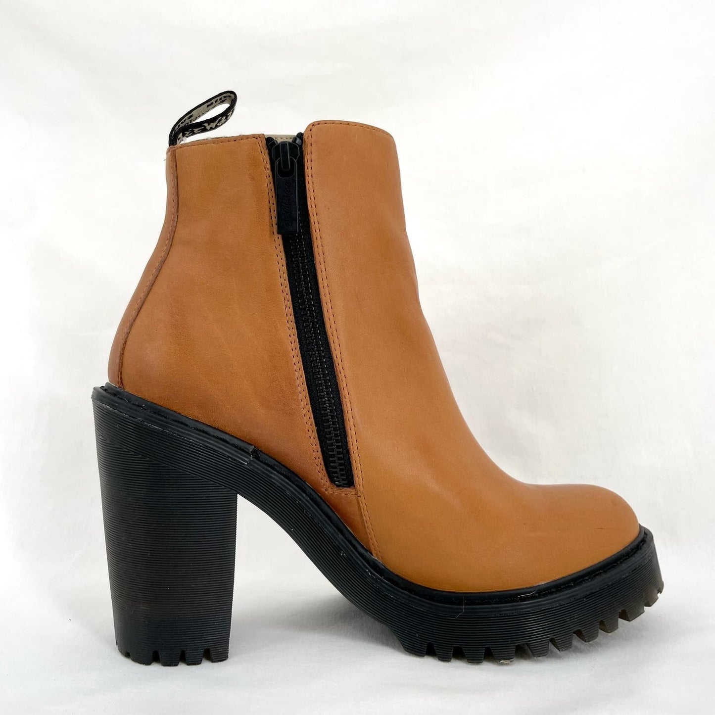 Dr. Martens Magdalena Cognac Leather Heeled Boots Orange Tan Grunge Indie Size 9