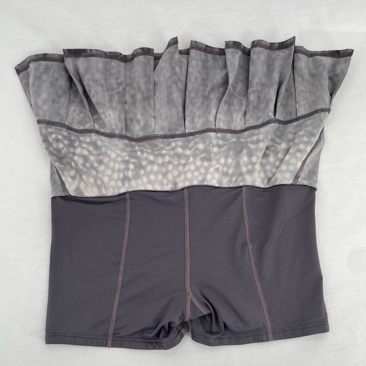 Lululemon Original Speed Skirt Gray Snowy Owl Magnum Running Active Skort Size 6