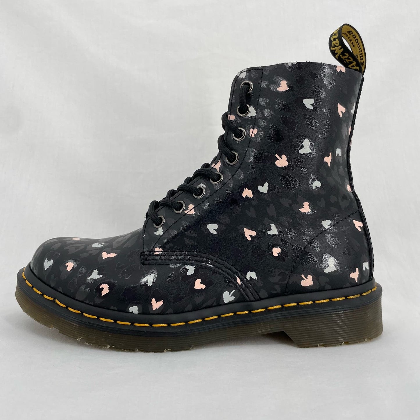Dr. Martens 1460 Pascal Wild Hearts Printed Black Boots Custom Chaos Backhand Size 7