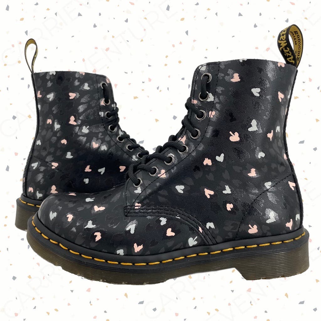 Dr. Martens 1460 Pascal Wild Hearts Printed Black Boots Custom Chaos Backhand Size 7