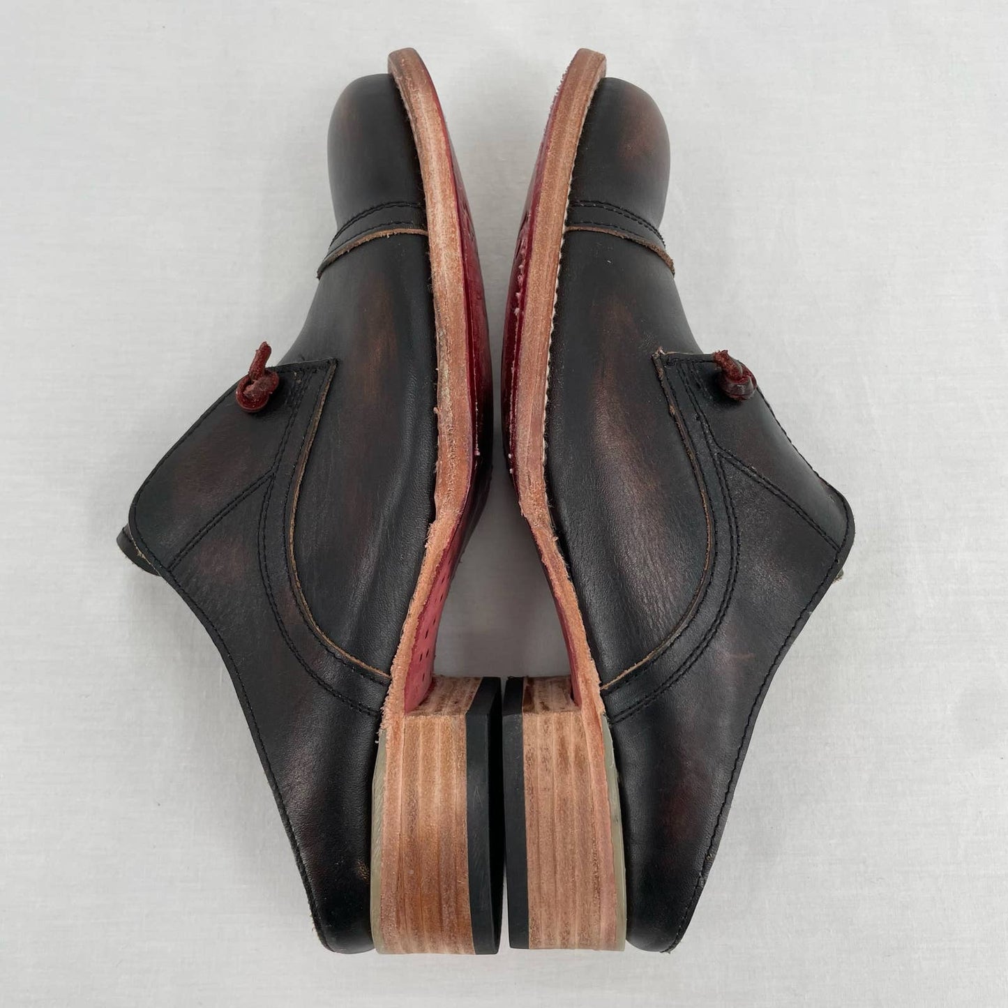 Freebird by Steven Malena Heeled Mule Clog Black Red Leather Neutral Saddle Shoe Size 9
