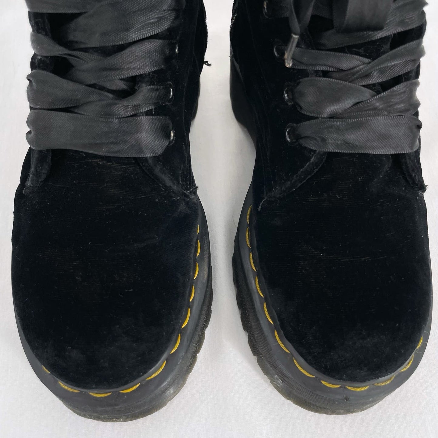 Dr. Martens Jadon Black Brushed Velvet Platform Ribbon Lace Zip Goth Boots Size US 5