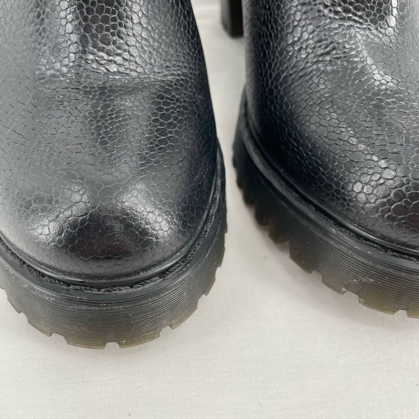 Dr. Martens Magdalena Fur Lined Black Witchy Grunge Leather Heeled Ankle Boot 10