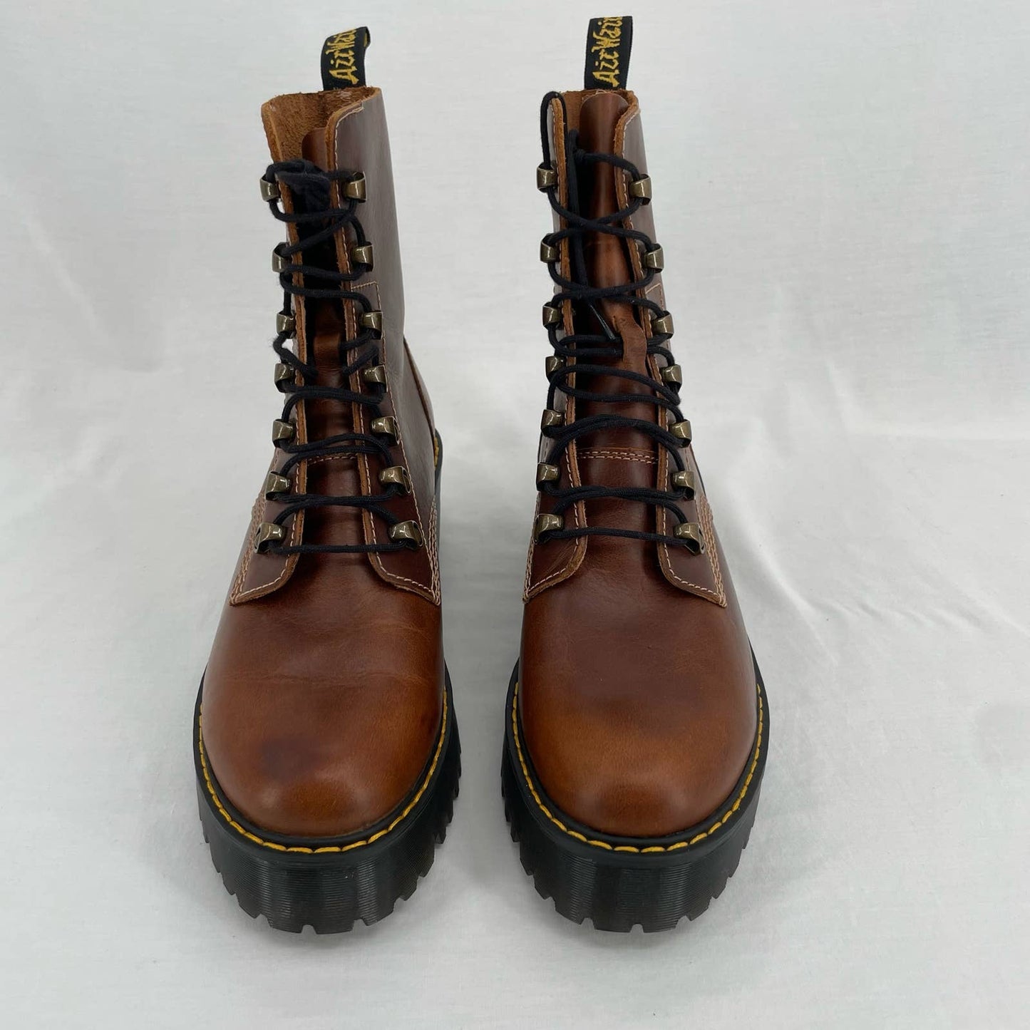 Dr. Martens Leona Butterscotch Orleans Leather Lace-Up 7 Eye Platform Boots Size 9