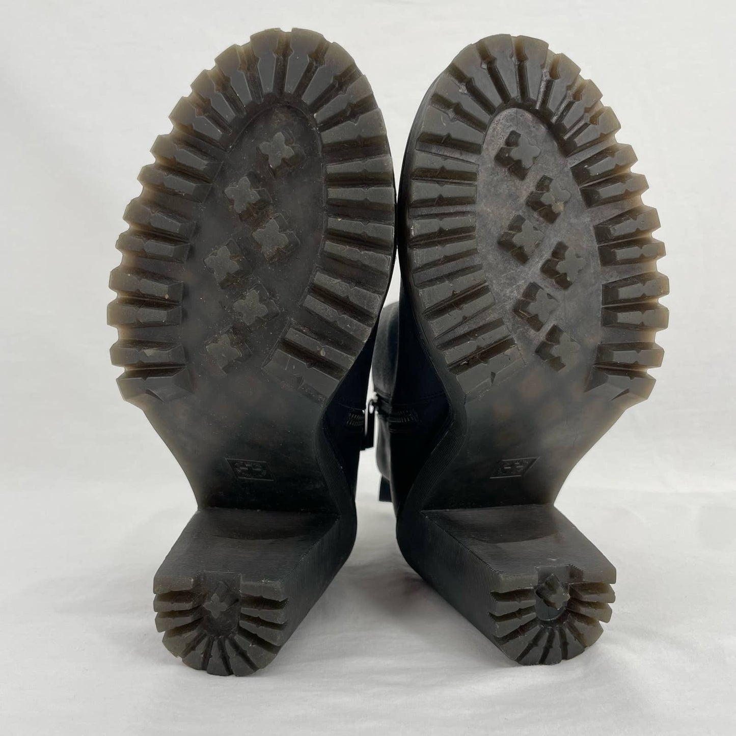 Dr. Martens Magdalena Black Blackout Monochromatic Leather Heeled Ankle Boots Size 7