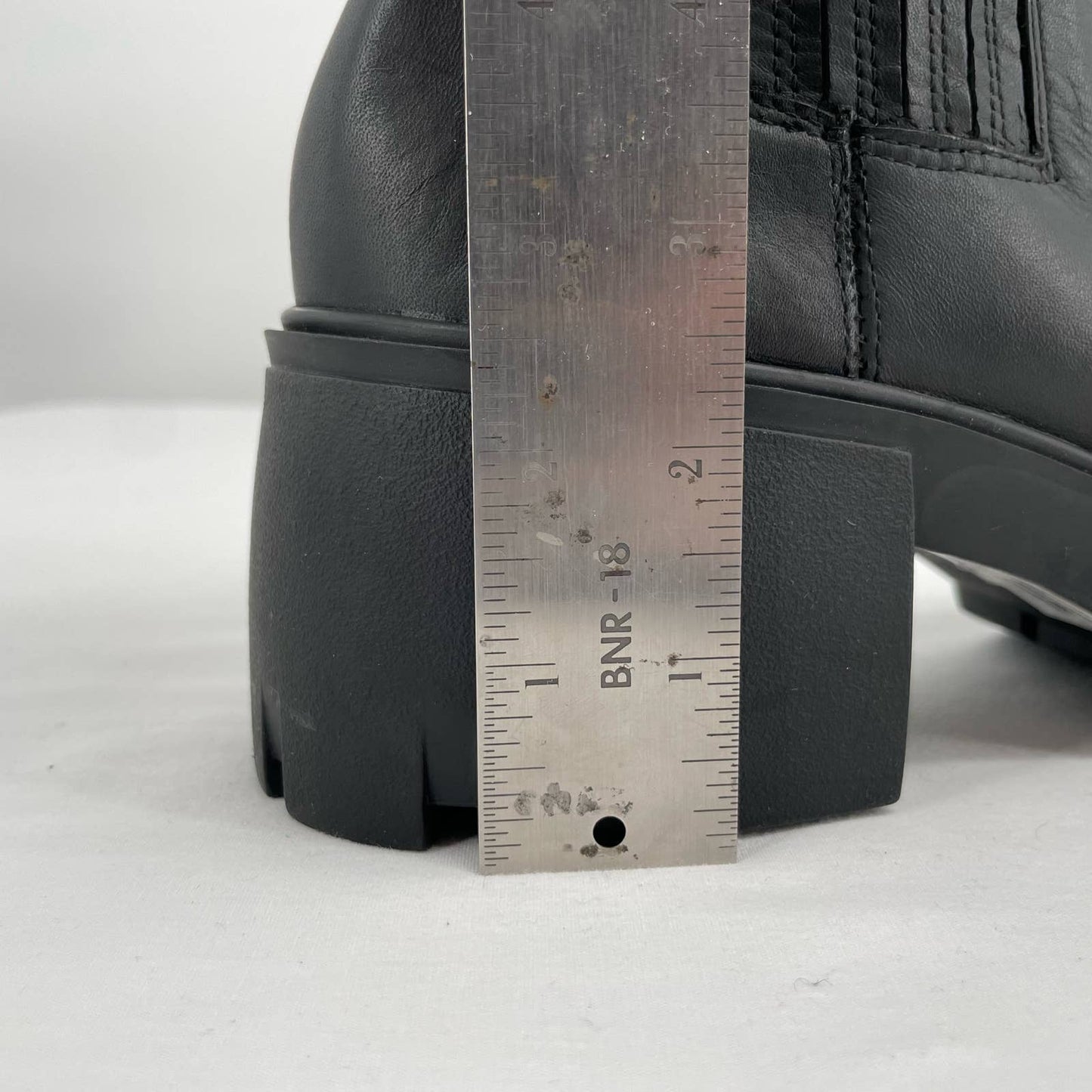 Steve Madden Rankel Women's Black Leather Lug Sole Ankle Boots Size 10