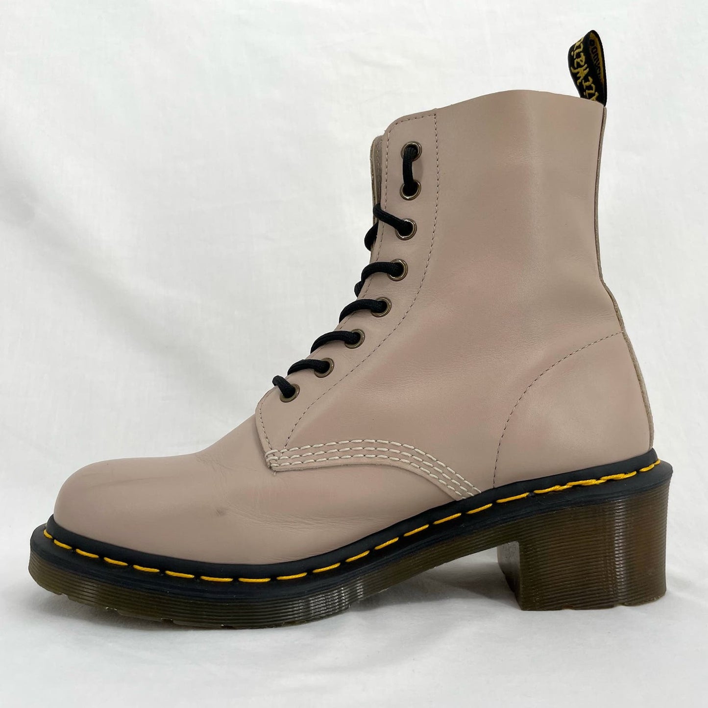 Dr. Martens Clemency Boots Natural Leather Heeled Lace Up Neutral Tan Beige Size 10