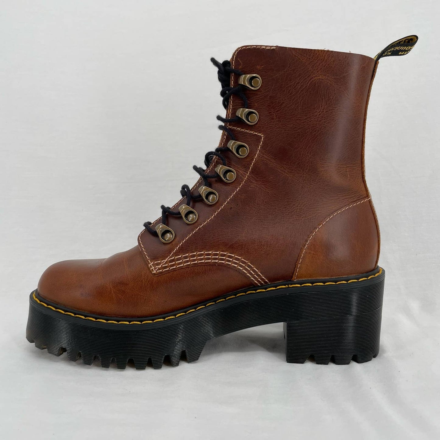 Dr. Martens Leona Butterscotch Orleans Leather Lace-Up 7 Eye Platform Boots Size 9