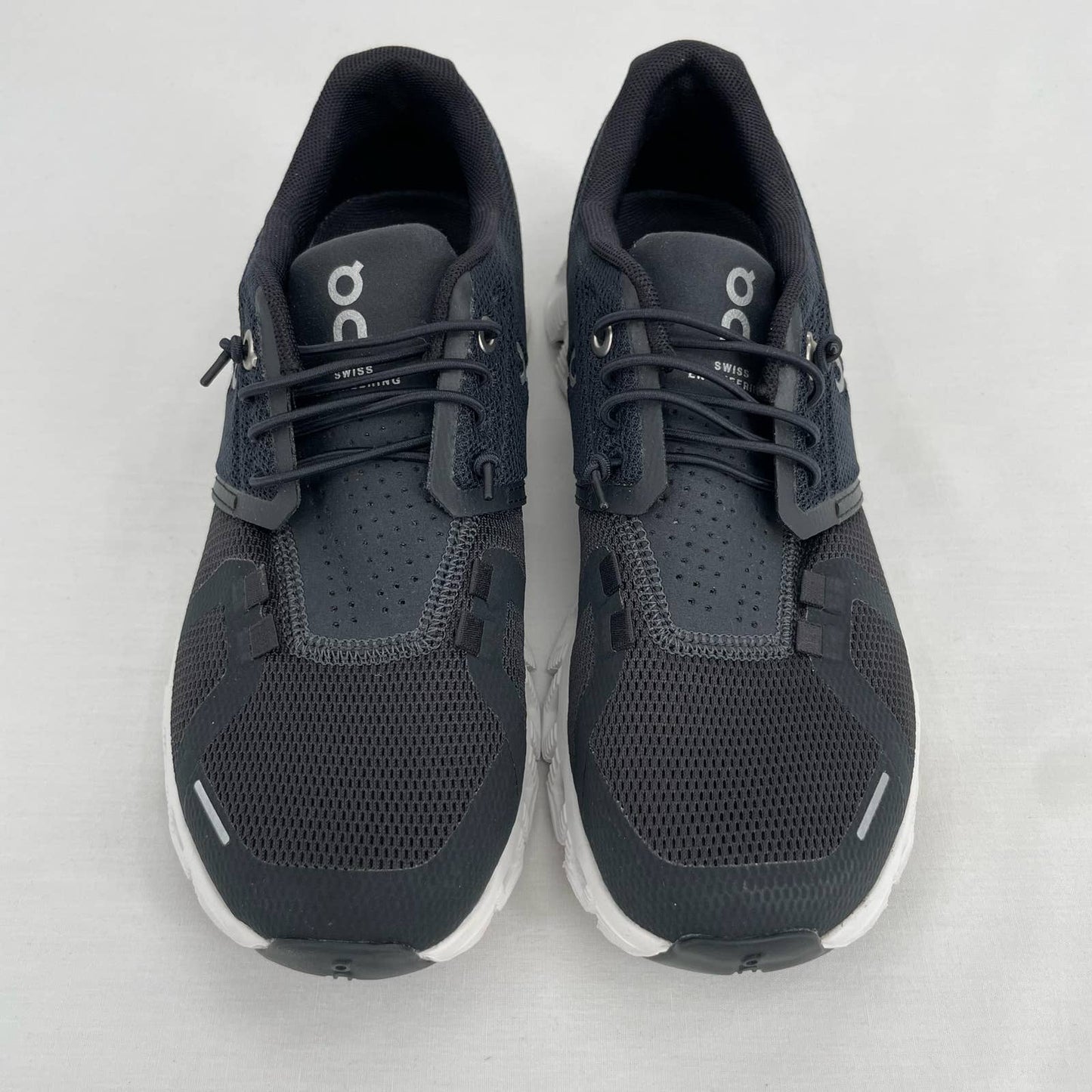 On Running Cloud 5 Black White Running Shoes Athletic Sneakers Slip On Women’s Size 6