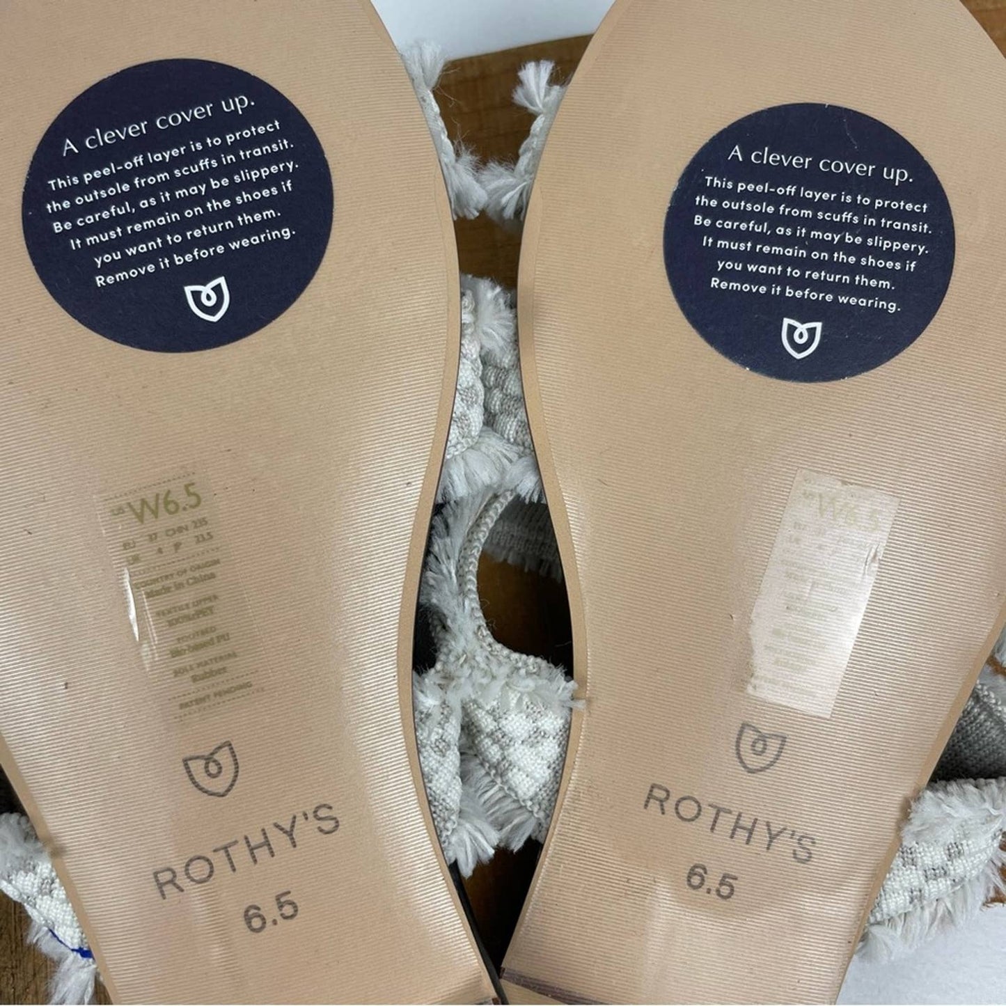 Rothy’s Triple Band Sea Shell Fringe Cream White Beach Coastal Summer Sandal Size 6.5