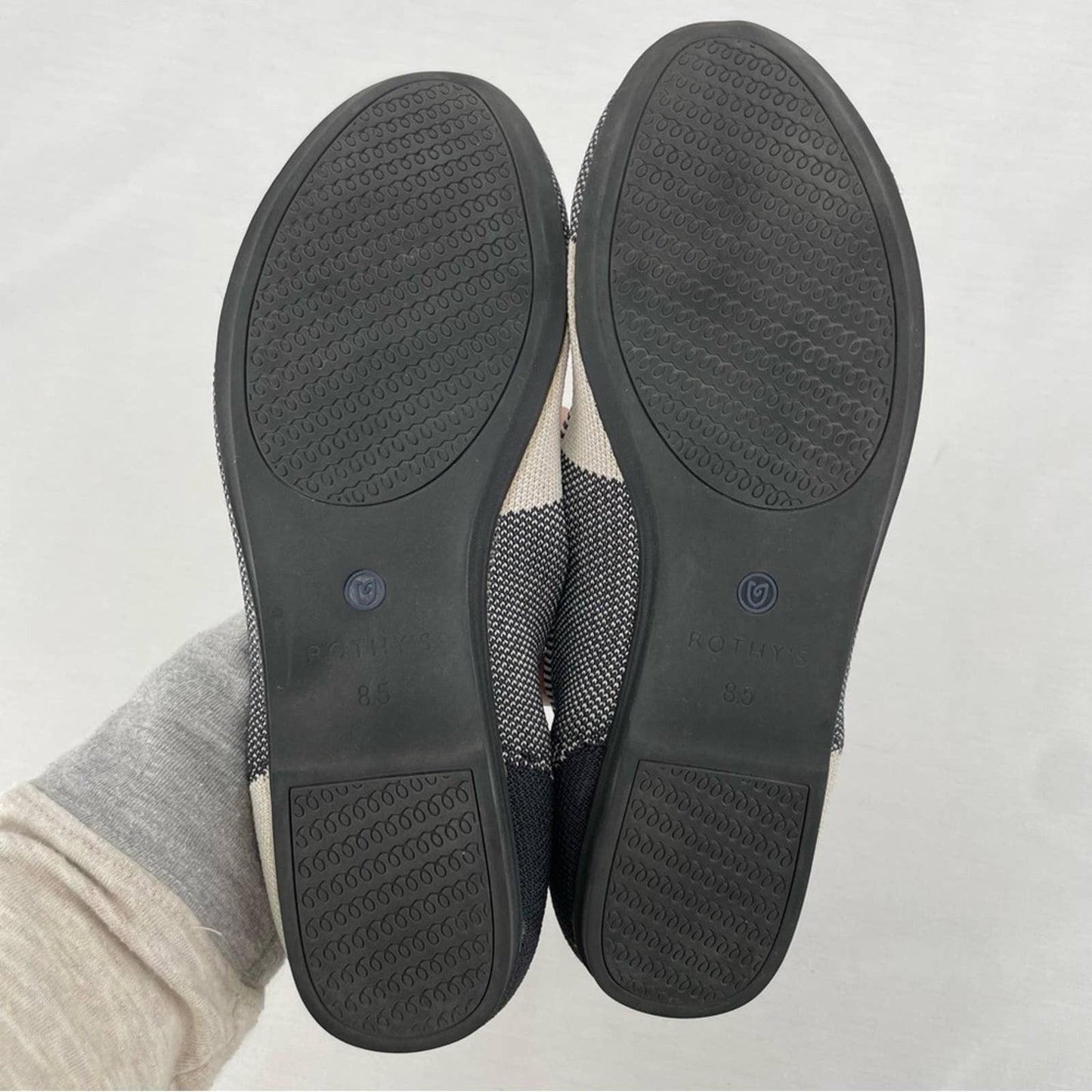 Rothy’s The Flat Captoe Black White Round Toe Shoes Balletcore Neutral Flats Size 8.5