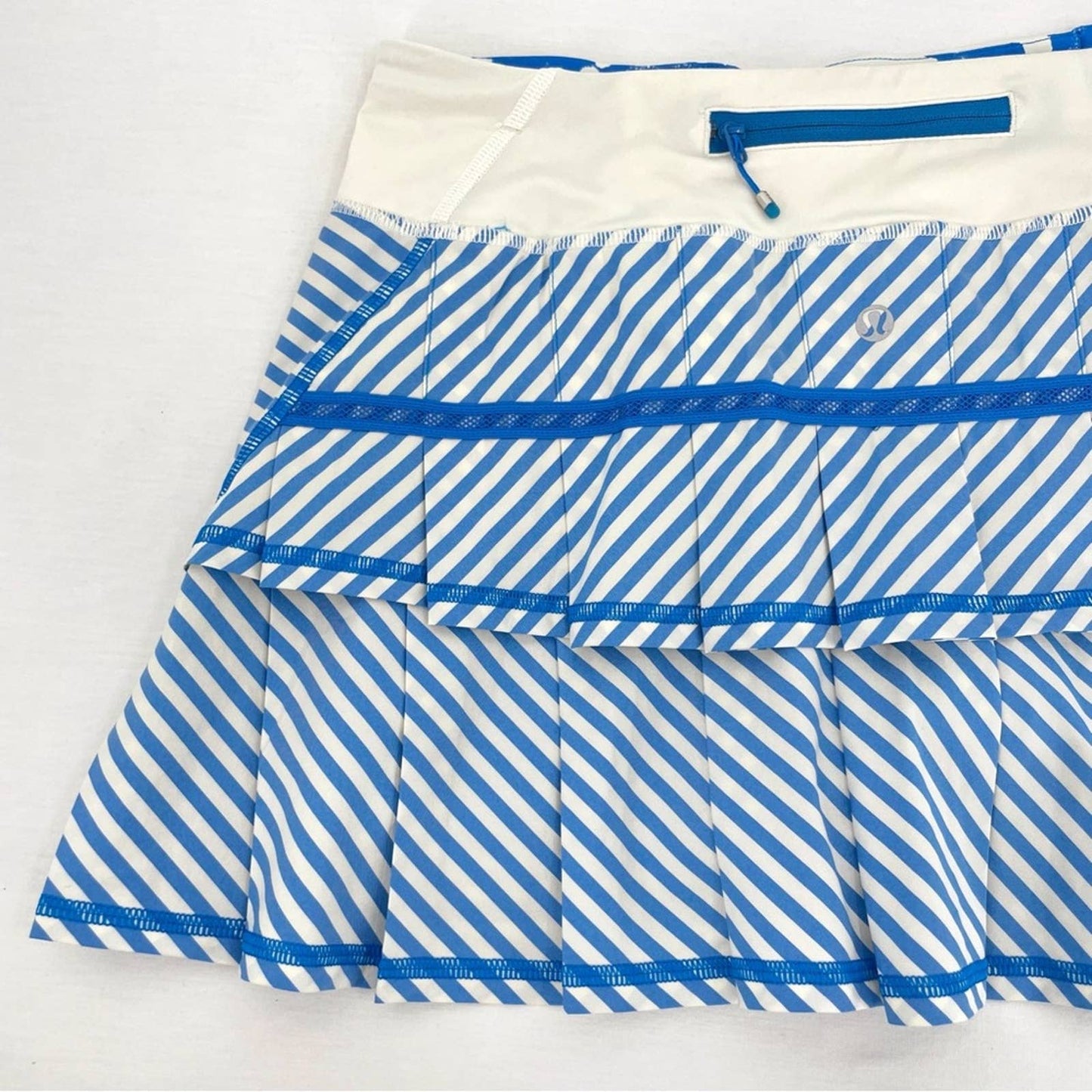 Lululemon Pace Setter Skirt Classic Stripe Polar Cream Blue Golf Tennis Skort Size 6