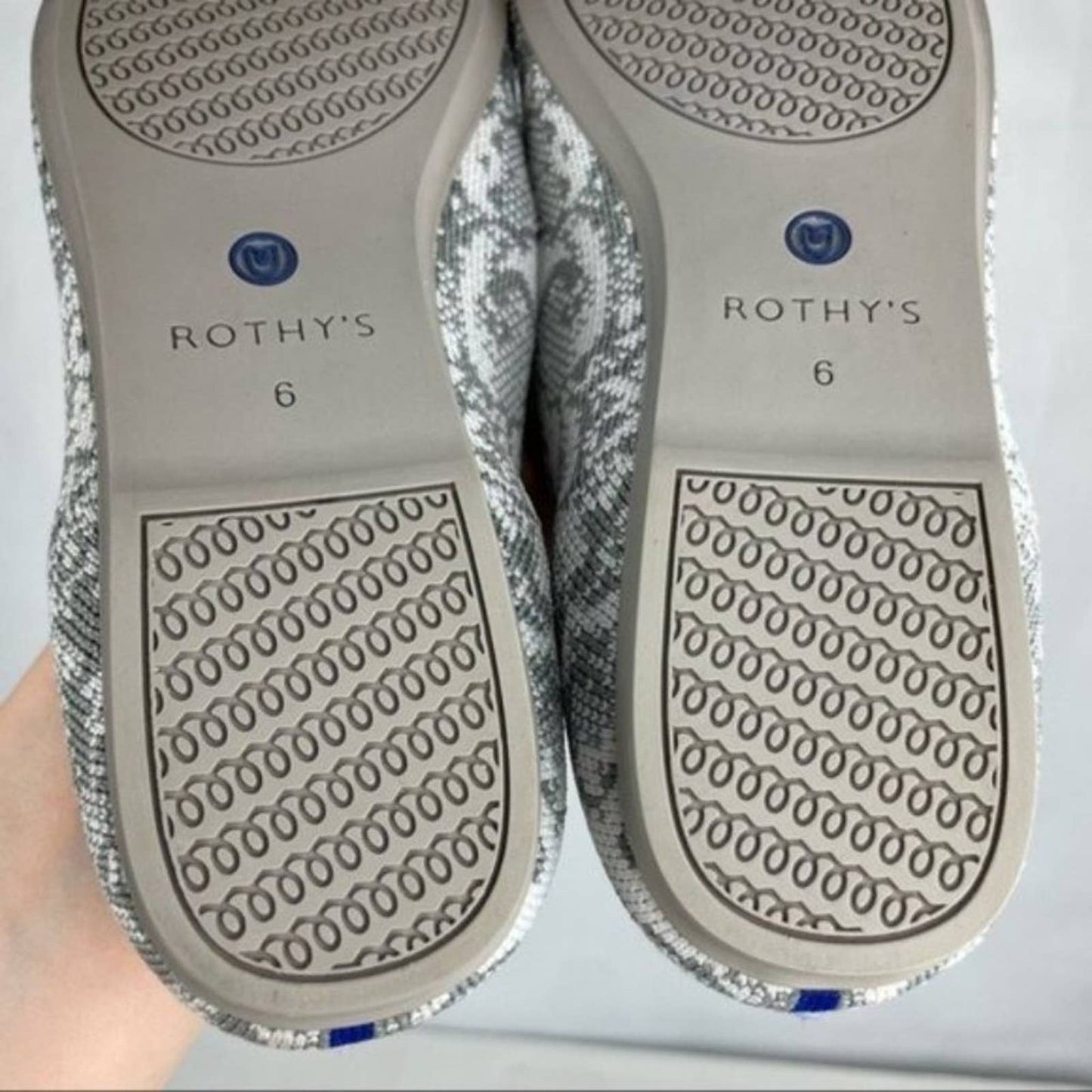 Rothy's The Loafer Ivory Grey Snake New Years Secret Limited Edition Flats Size 6
