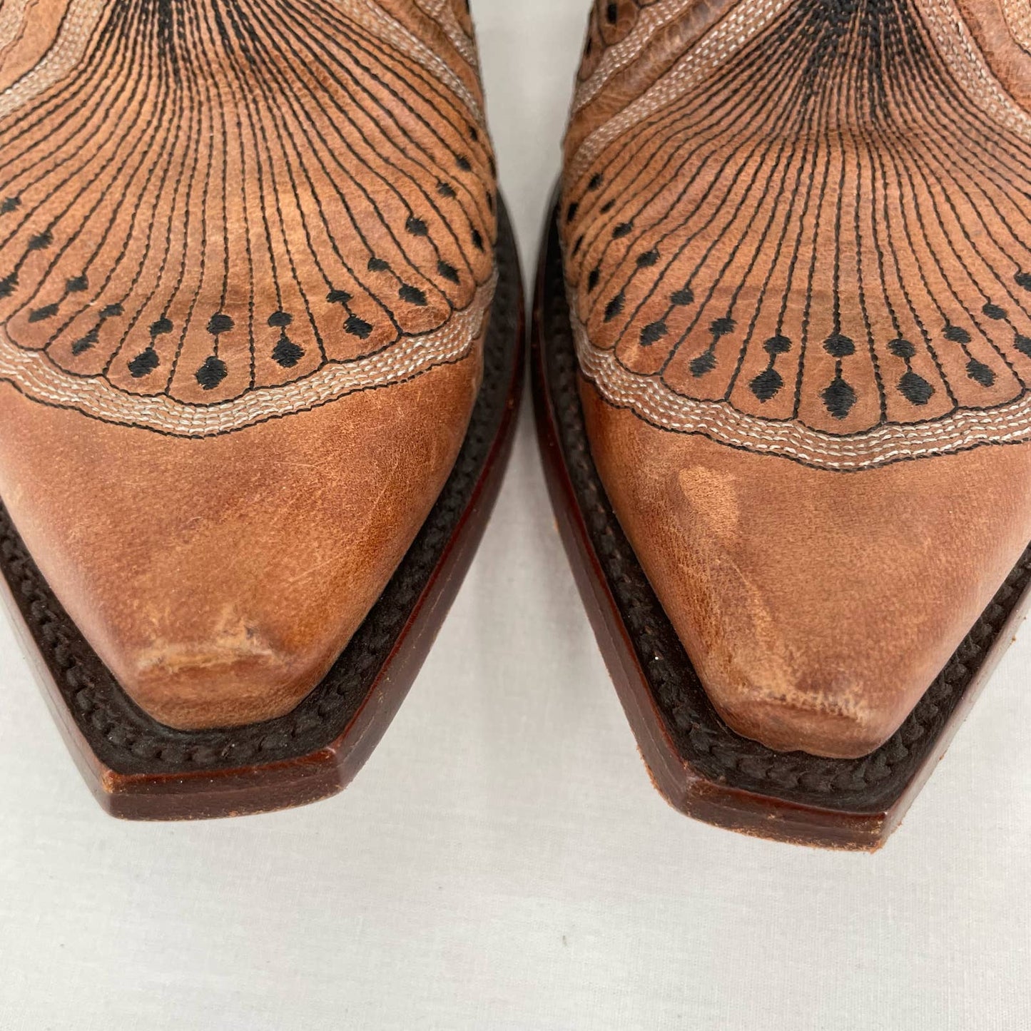 Old Gringo Pavito Embroidered Cowboy Cowgirl Boots Western Style Tan Brown Size 7.5