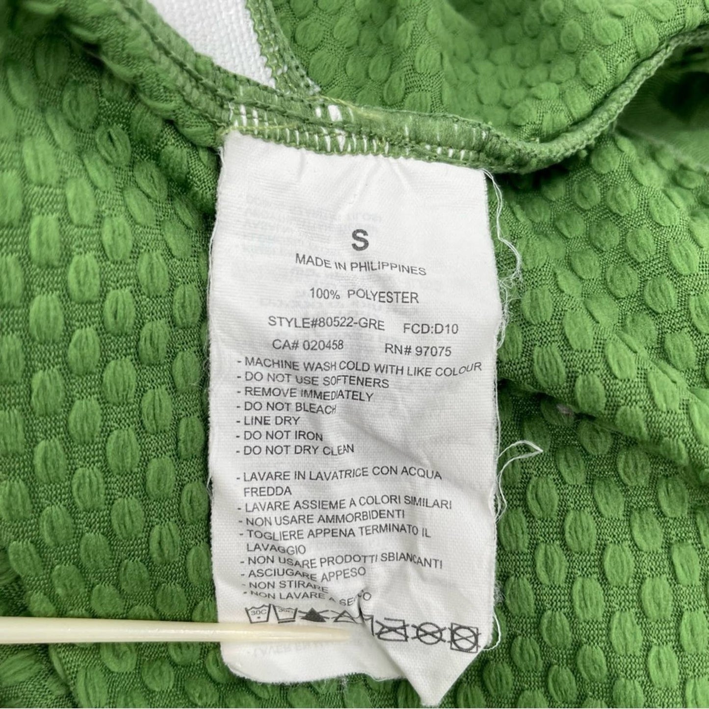 Saucony Green White Silver Wicking Long Sleeve Pullover Running Tee Reflective Size S
