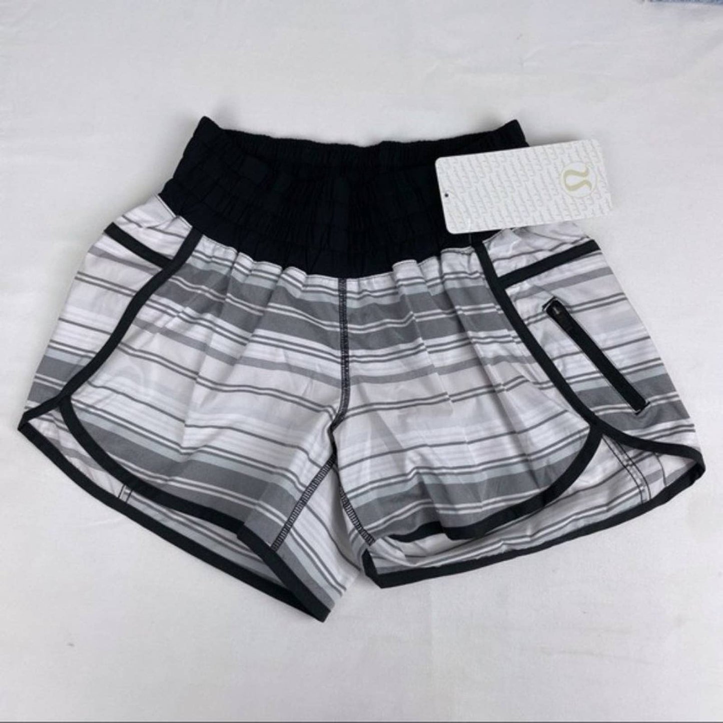 NWT Lululemon Tracker II Shorts Mini Groovy Stripe Dune Horizontal Black Silver Size 6