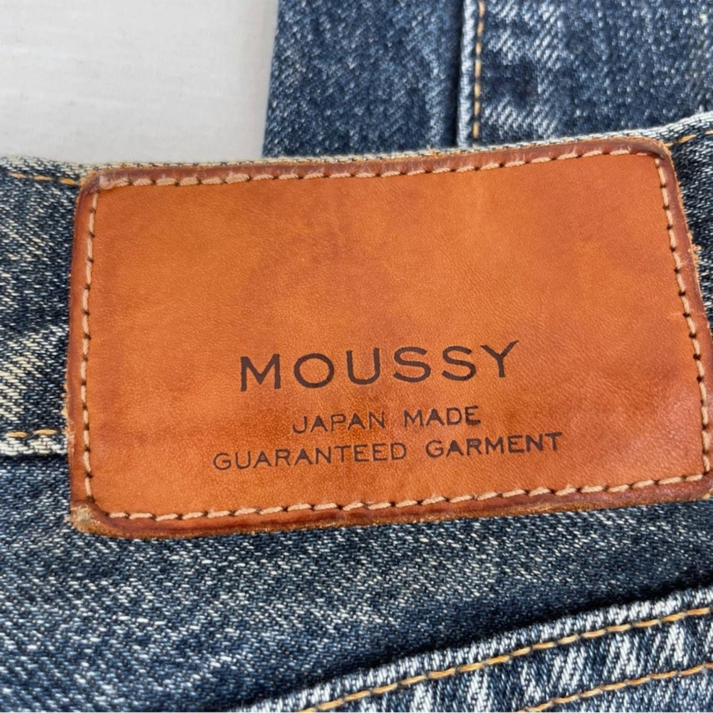 Moussy Denim Premium Distressed Mid Blue Jeans Rips Chewed Hems Style 010AAC11-2690 Size 29