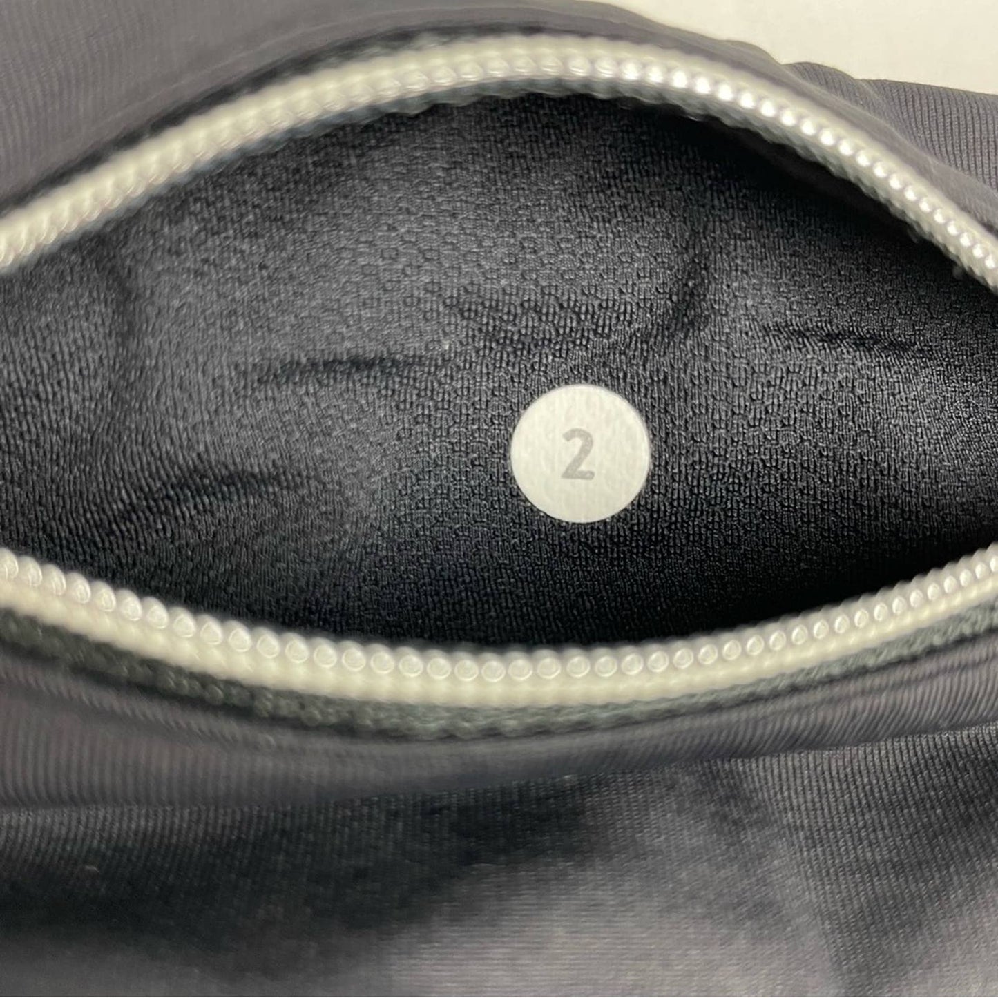 Lululemon Speed Shorts Ravish Reptile Silver Black Python Snakeskin Reflective Size 2