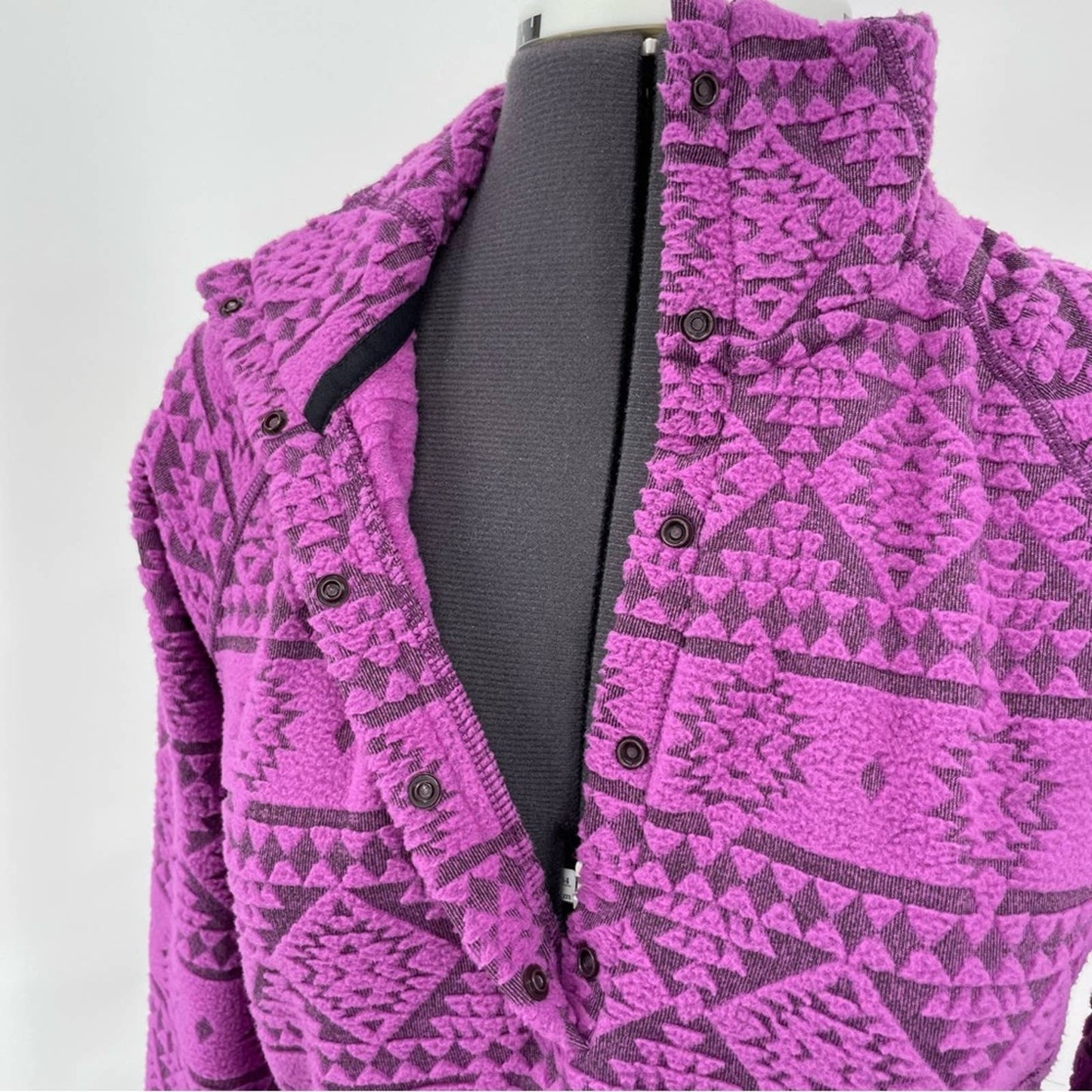 EMS Eastern Mountain Sports Bright Purple Pullover Fleece Jacket Top Snap Neck Size S