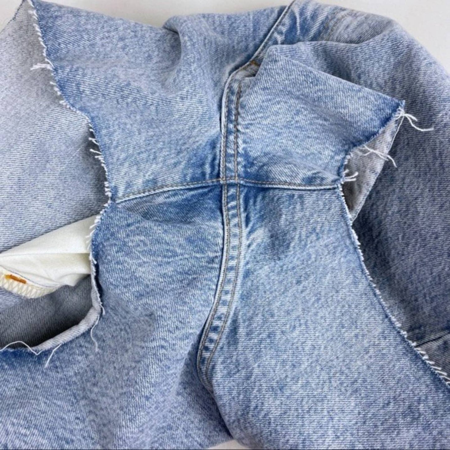 SLVRLAKE Farrah Short Time Worn Wash Light Blue Cutoff High Rise Jean Shorts Size 30