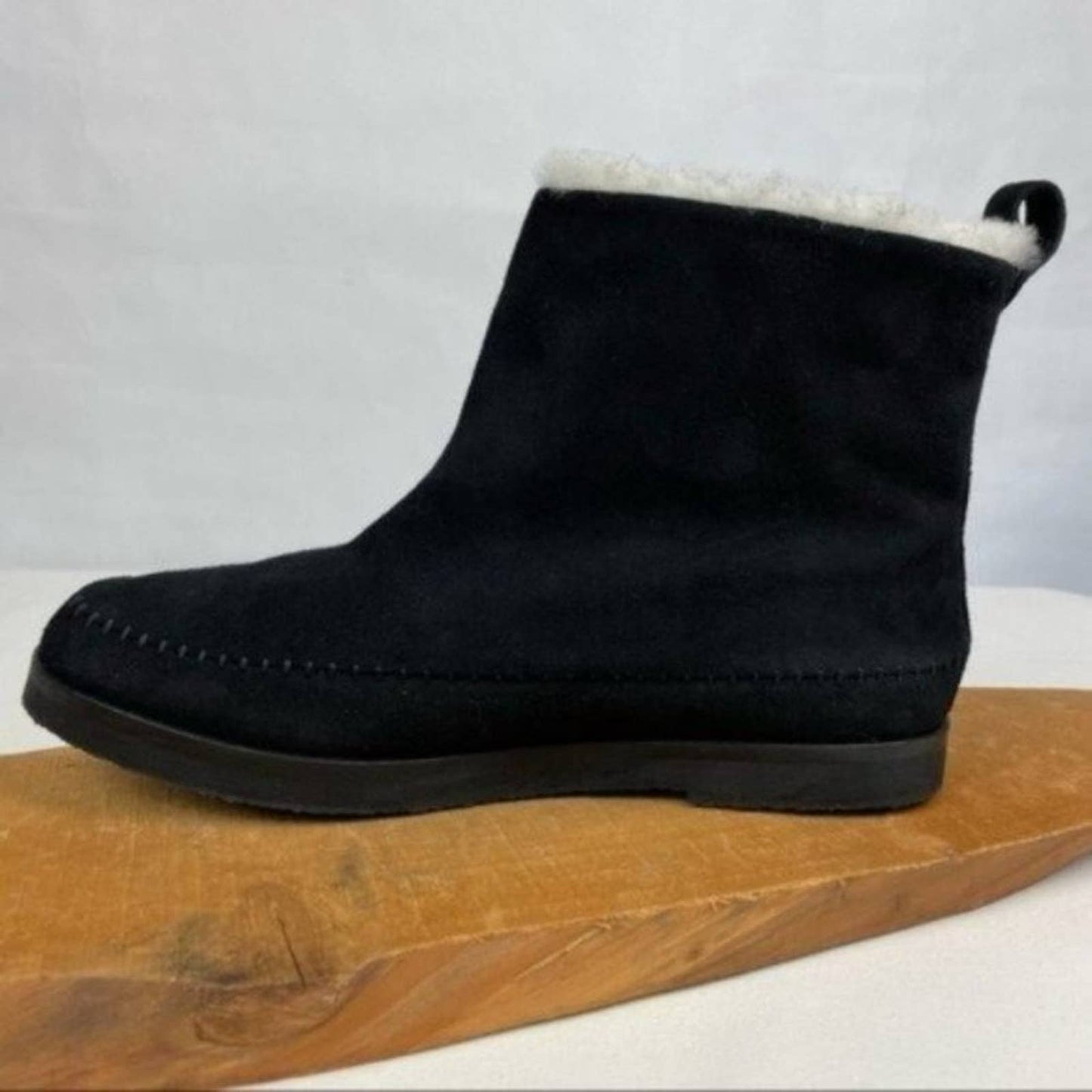 Jenni Kayne Black Suede Shearling Moc Boot Neutral Minimalist Ankle Bootie Size EU 41