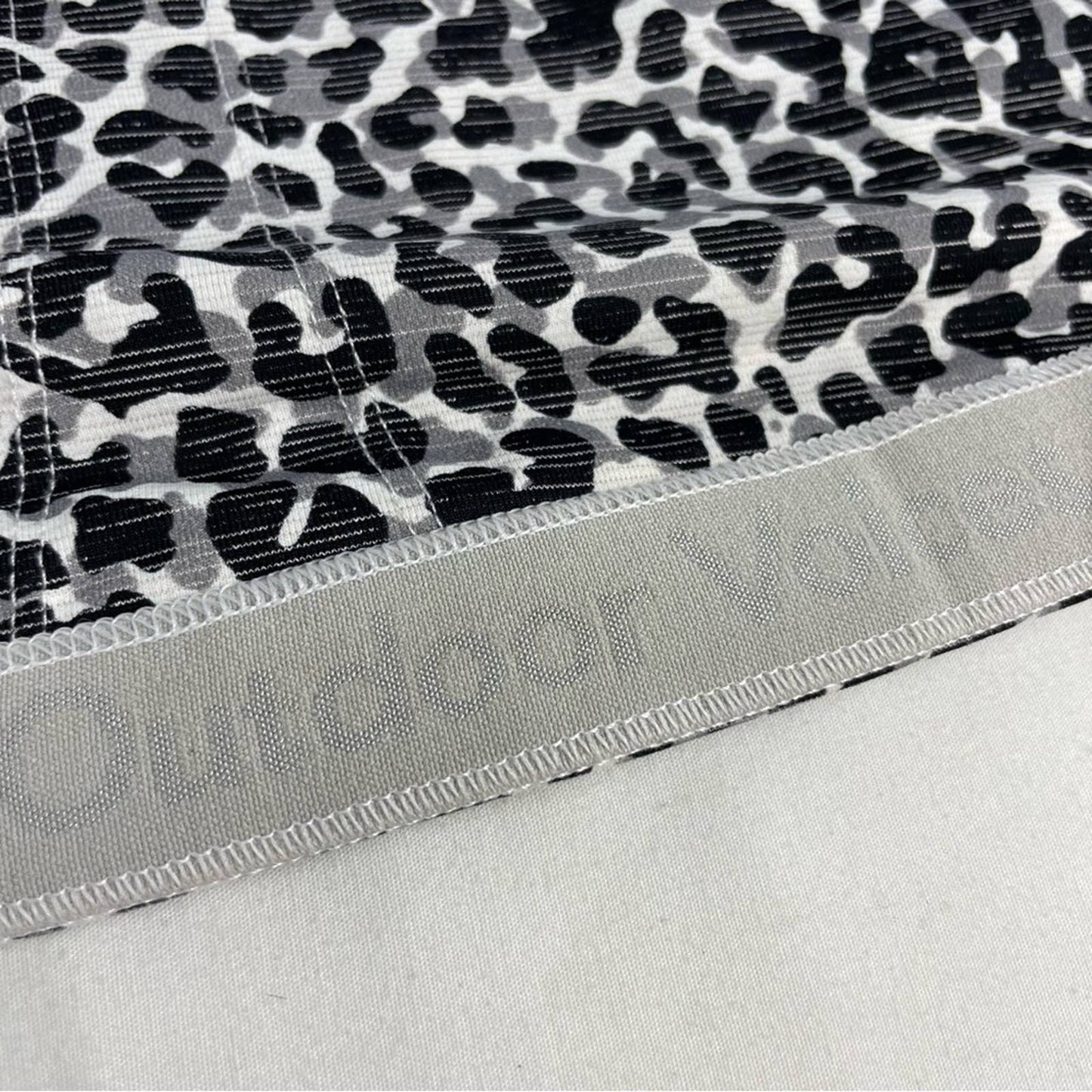 Outdoor Voices Move Free Crop Top Snow Leopard Animal Print Sports Bra Tank Top Size M