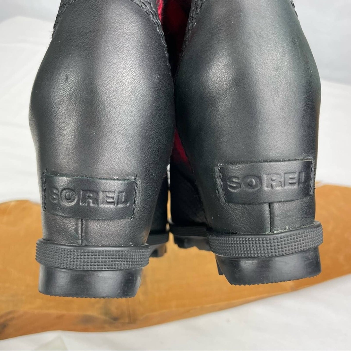 Sorel Lexie Wedge Ankle Bootie Red Black Buffalo Plaid Check Leather Trim Size 6