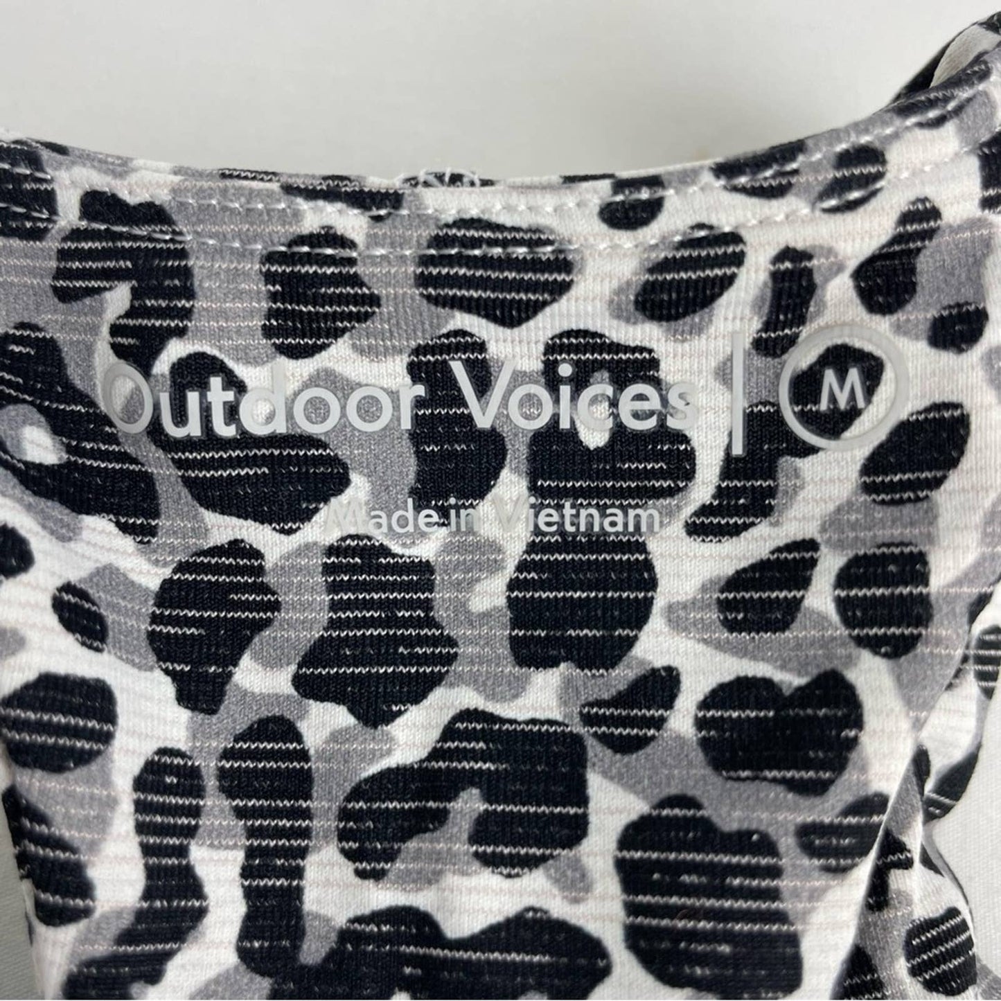 Outdoor Voices Move Free Crop Top Snow Leopard Animal Print Sports Bra Tank Top Size M