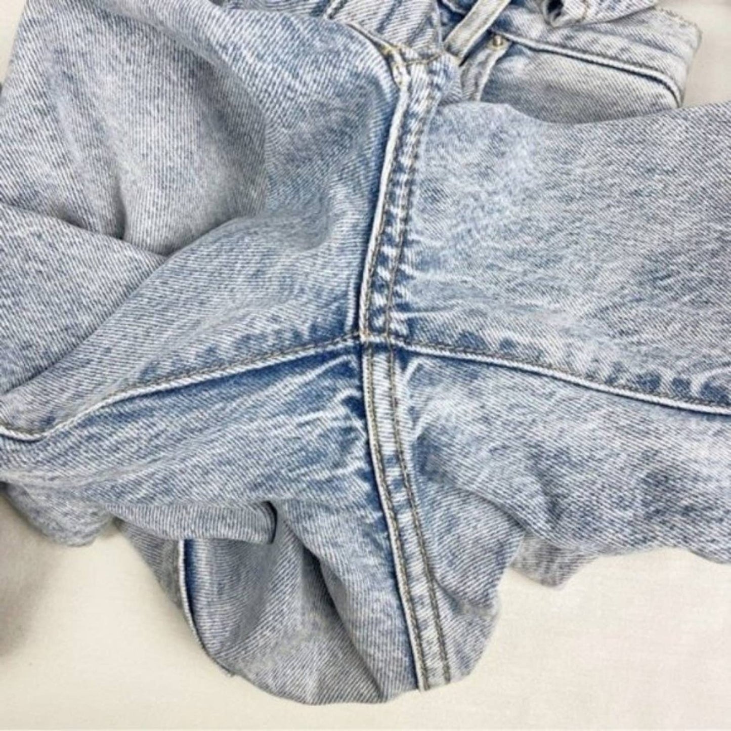 SLVRLAKE Dakota High Rise Relaxed Fit Crosby Light Acid Wash Denim Blue Jeans Size 26