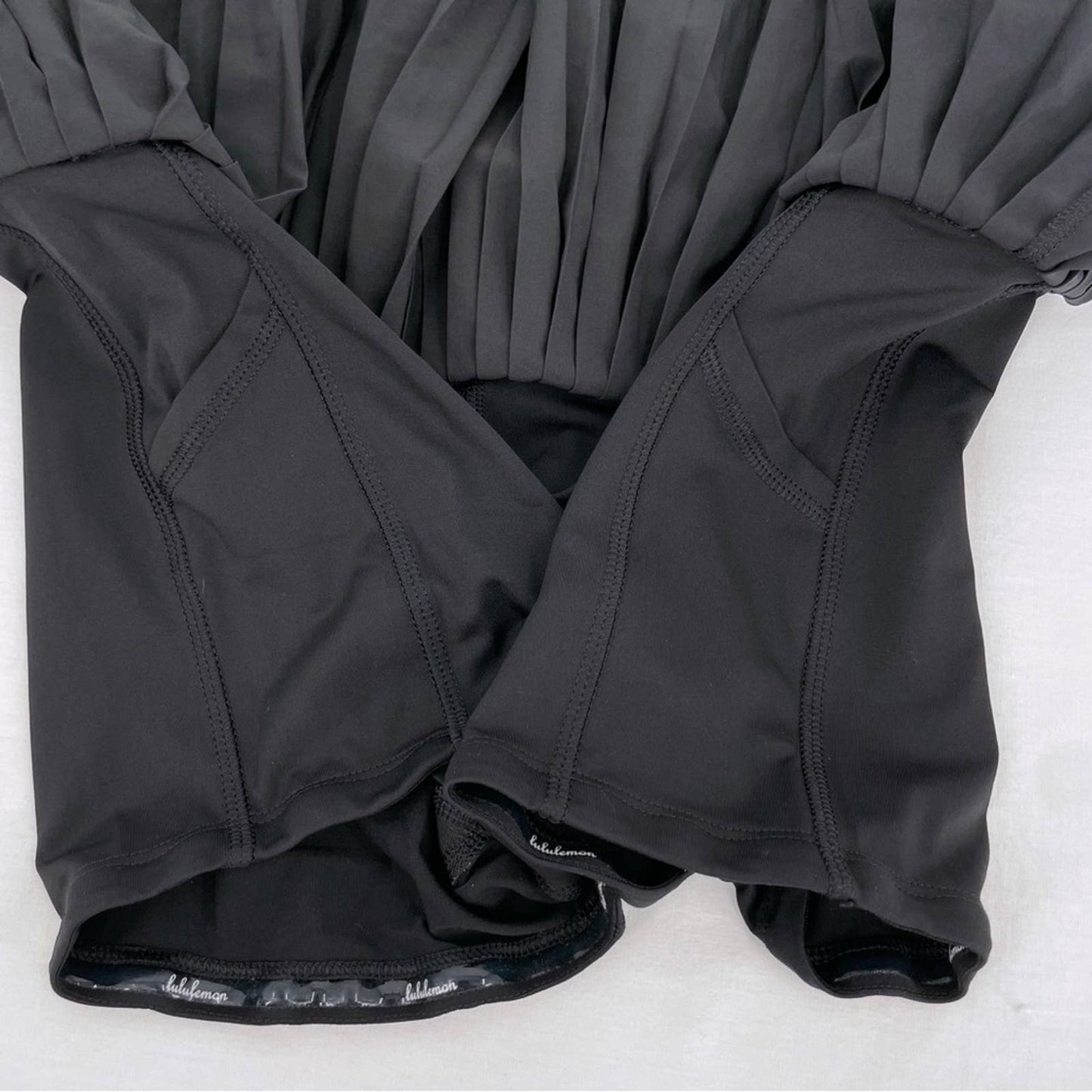 Lululemon Pleat to Street II Black Skirt Skort Golf Tennis Ballerina Twirly Size 6