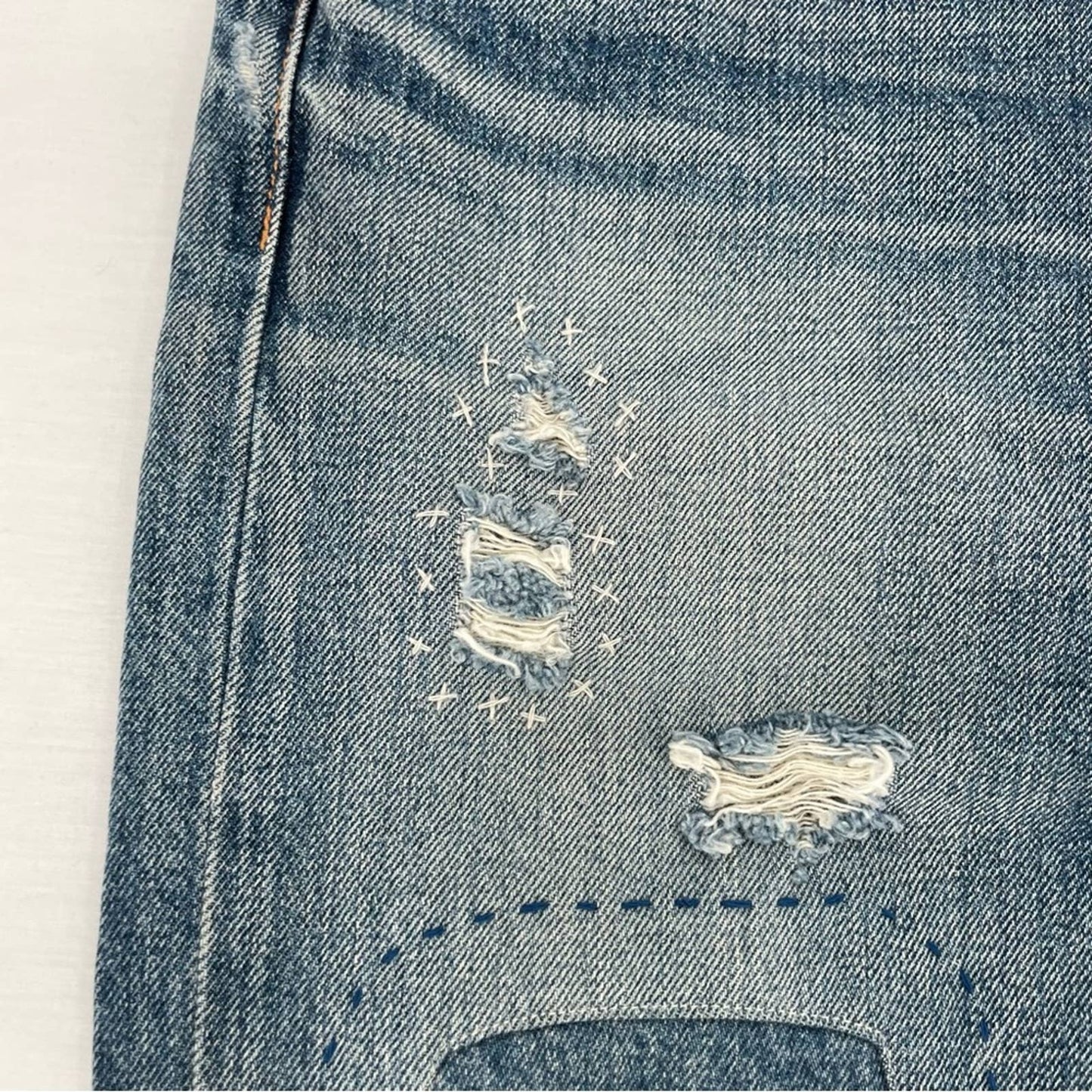 Moussy Premium Distressed Embroidered Patch Blue Jeans 27 Style 0108AC11-5960-1 Size 27