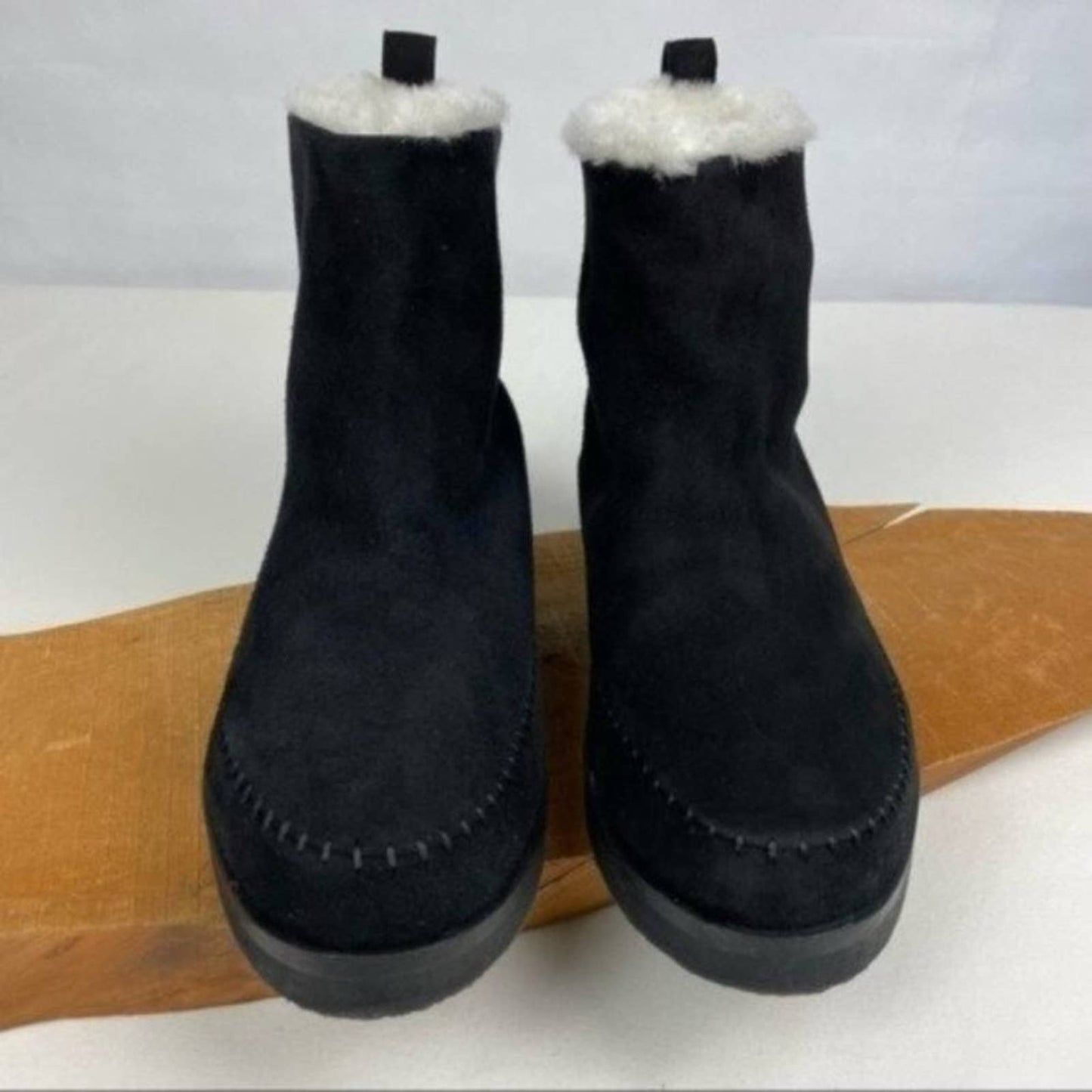 Jenni Kayne Black Suede Shearling Moc Boot Neutral Minimalist Ankle Bootie Size EU 41