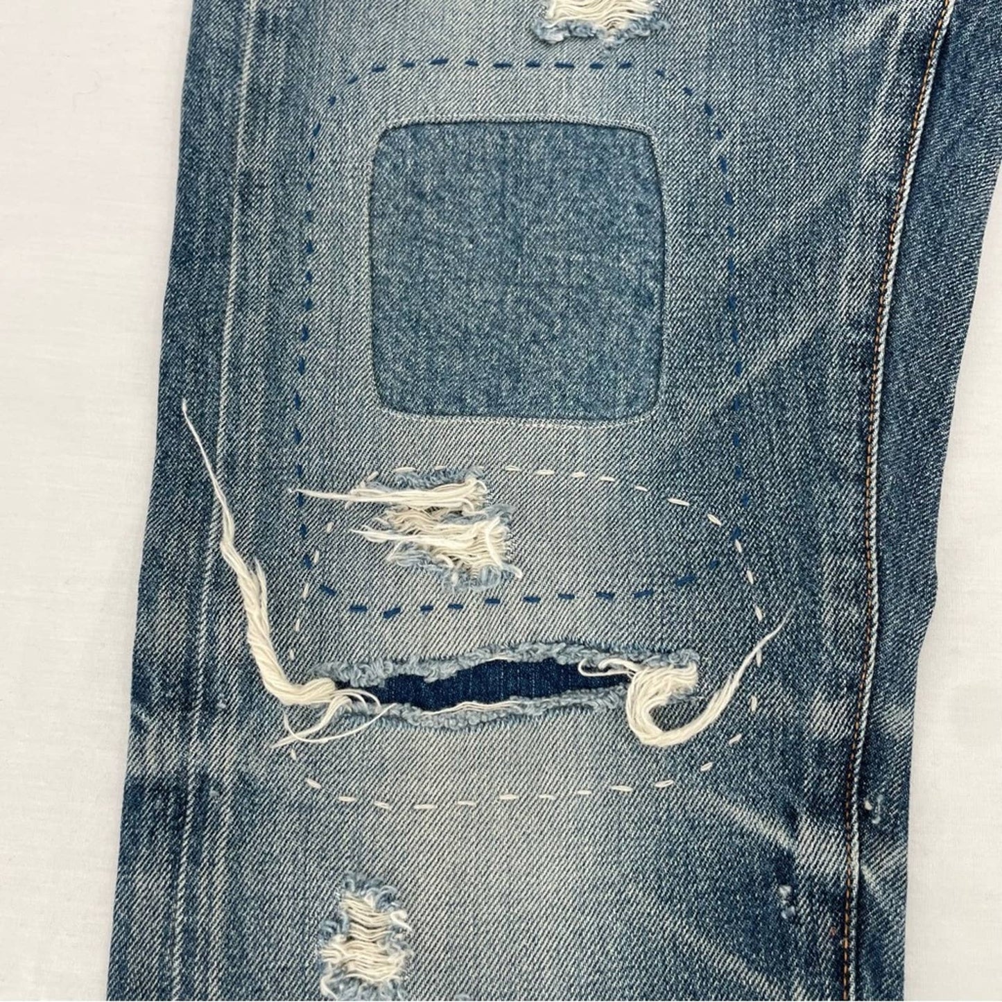 Moussy Premium Distressed Embroidered Patch Blue Jeans 27 Style 0108AC11-5960-1 Size 27